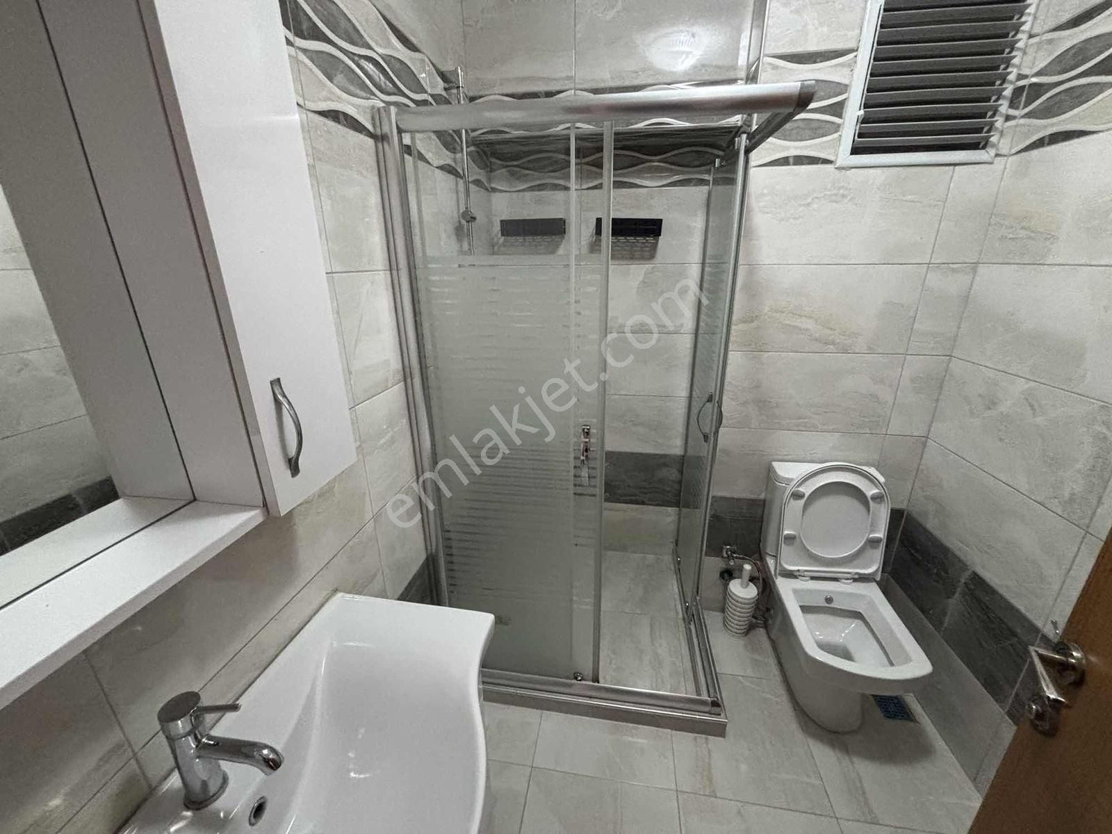 Maltepe Zümrütevlerde Yüksek Giriş 2+1 Genç Binada Ferah Daire - Görsel 8