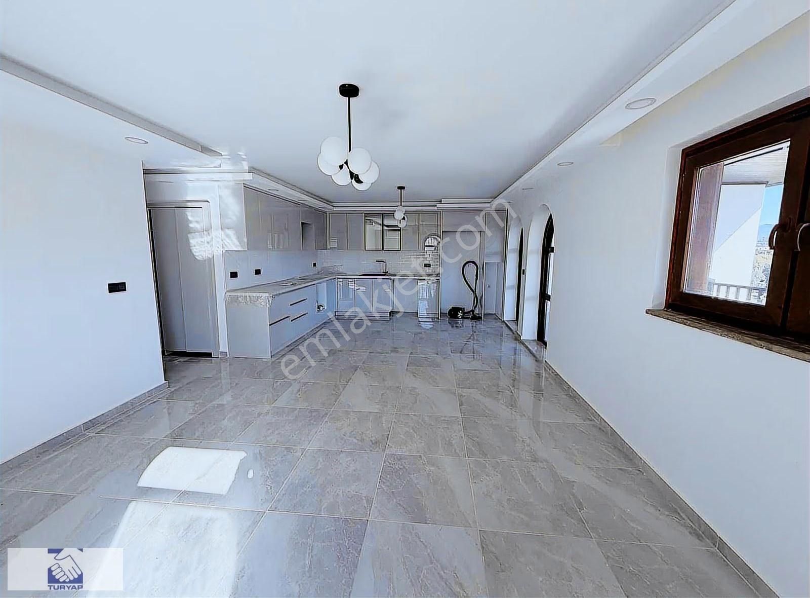 Cladius Park Sitesinde Komple Yenilenmiş Acil Satılık 3+1 - Görsel 25