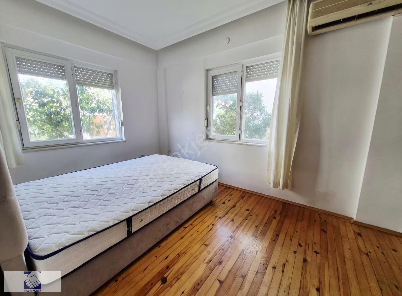 Çolaklı 'da Denize Sıfır Özel Plajlı 4 Katlı Villa - Görsel 24