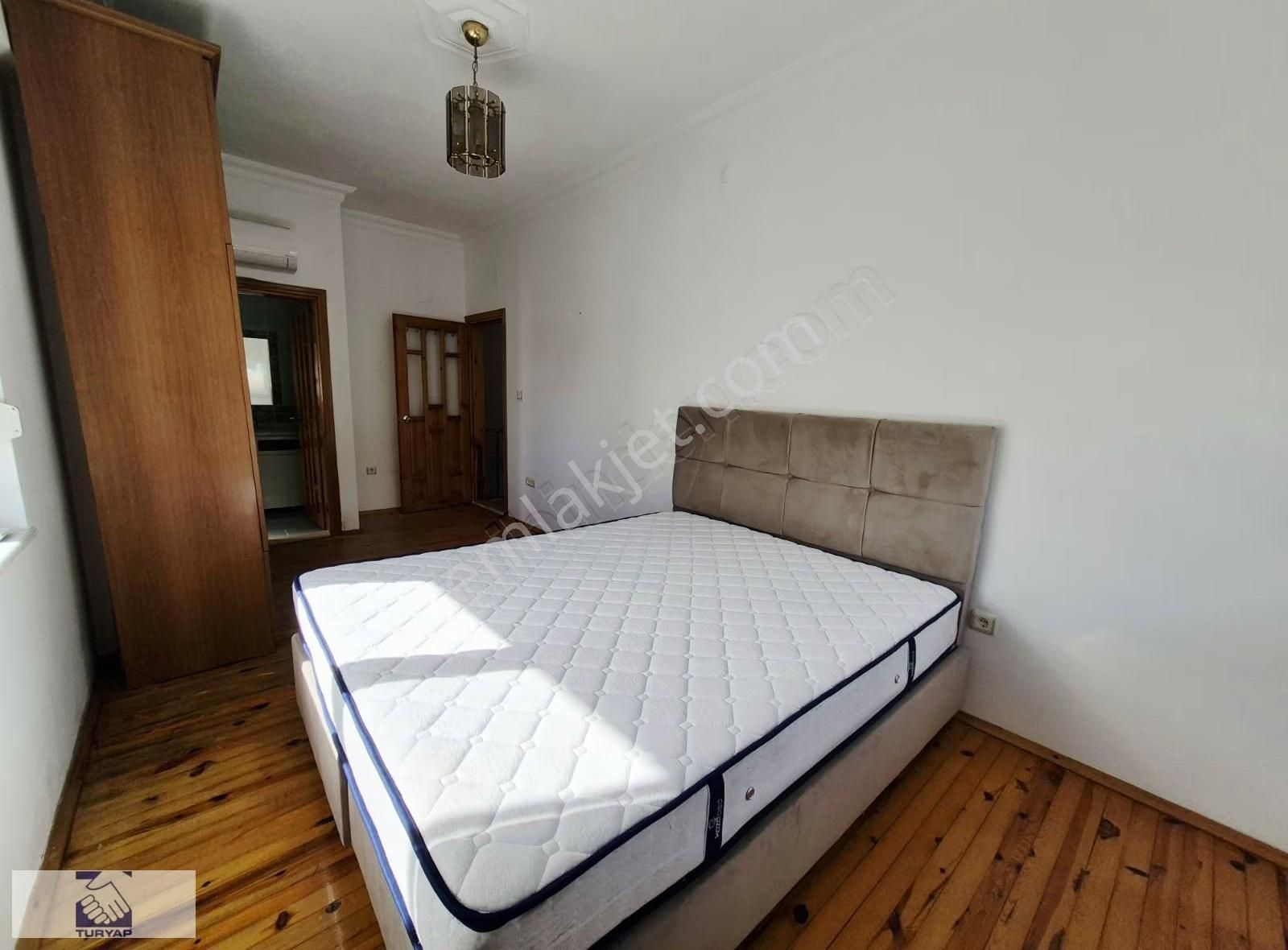 Çolaklı 'da Denize Sıfır Özel Plajlı 4 Katlı Villa - Görsel 3