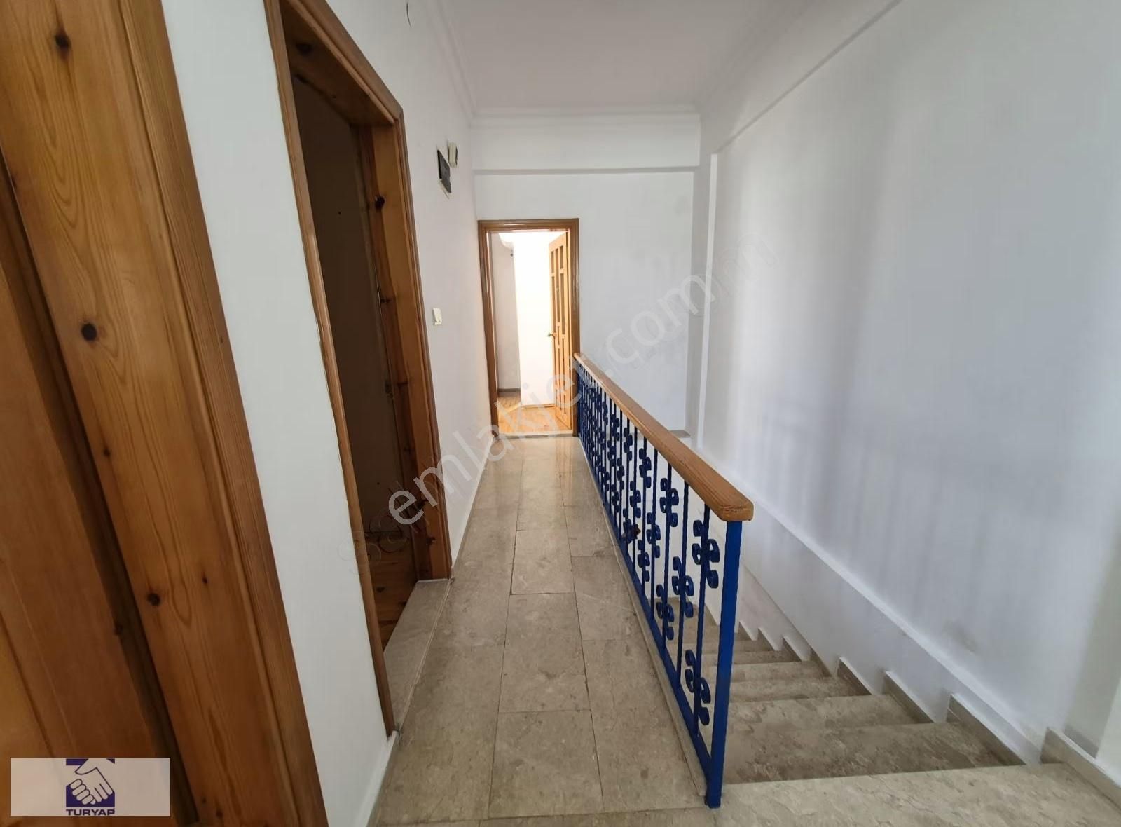 Çolaklı 'da Denize Sıfır Özel Plajlı 4 Katlı Villa - Görsel 17