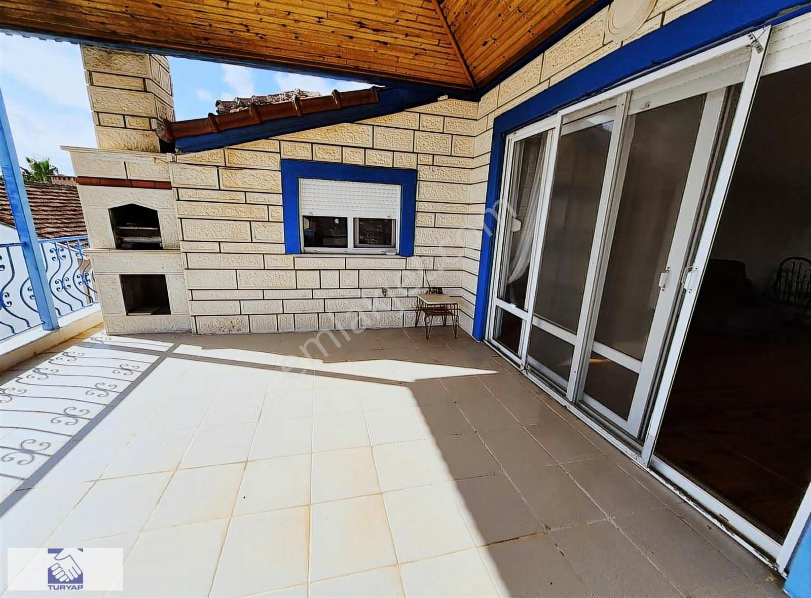 Çolaklı 'da Denize Sıfır Özel Plajlı 4 Katlı Villa - Görsel 7