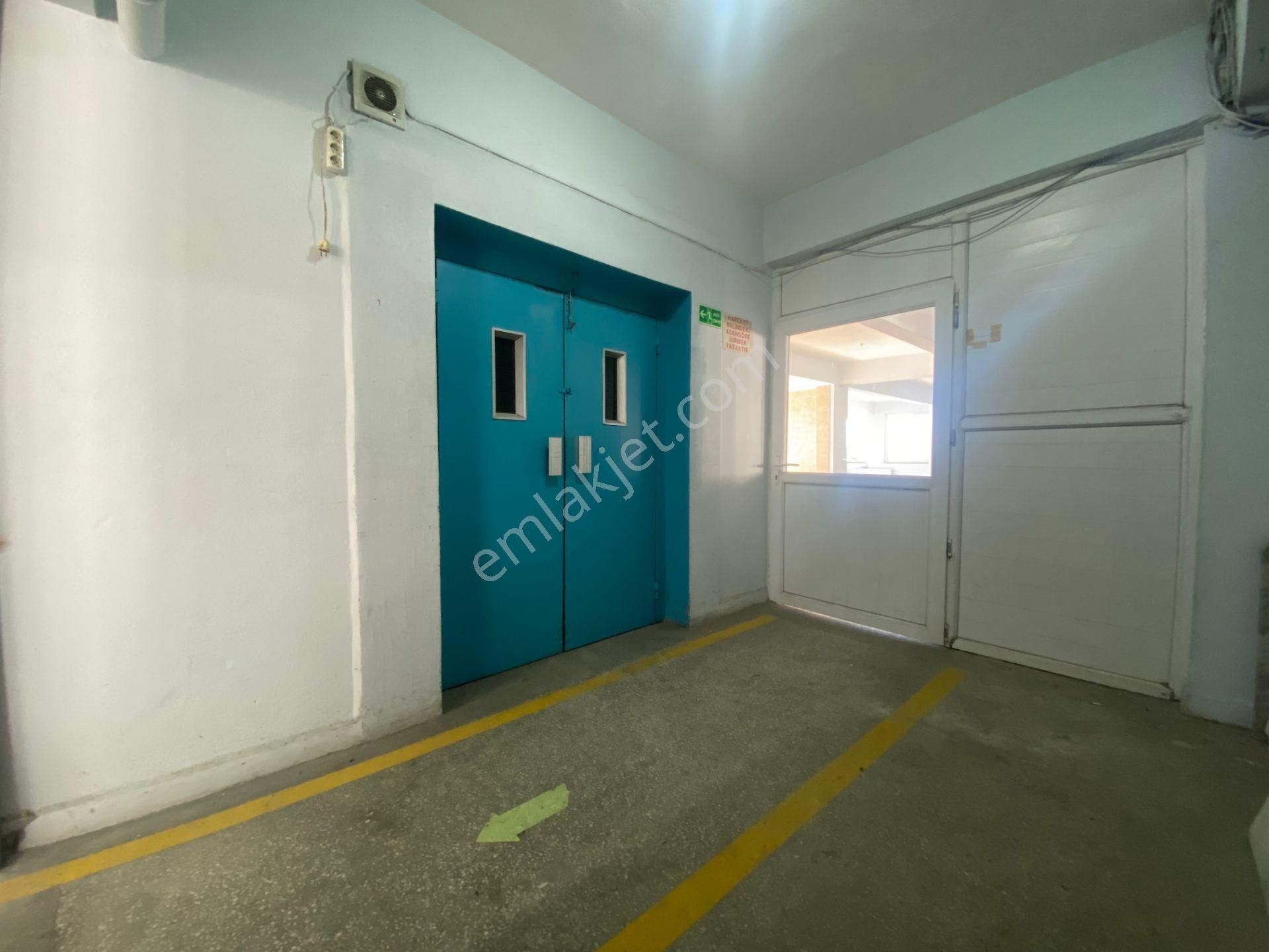 Next House'dan Sefaköy'de Satılık 400 M² Ticari Dükkan & Kat Ofisi - Görsel 12