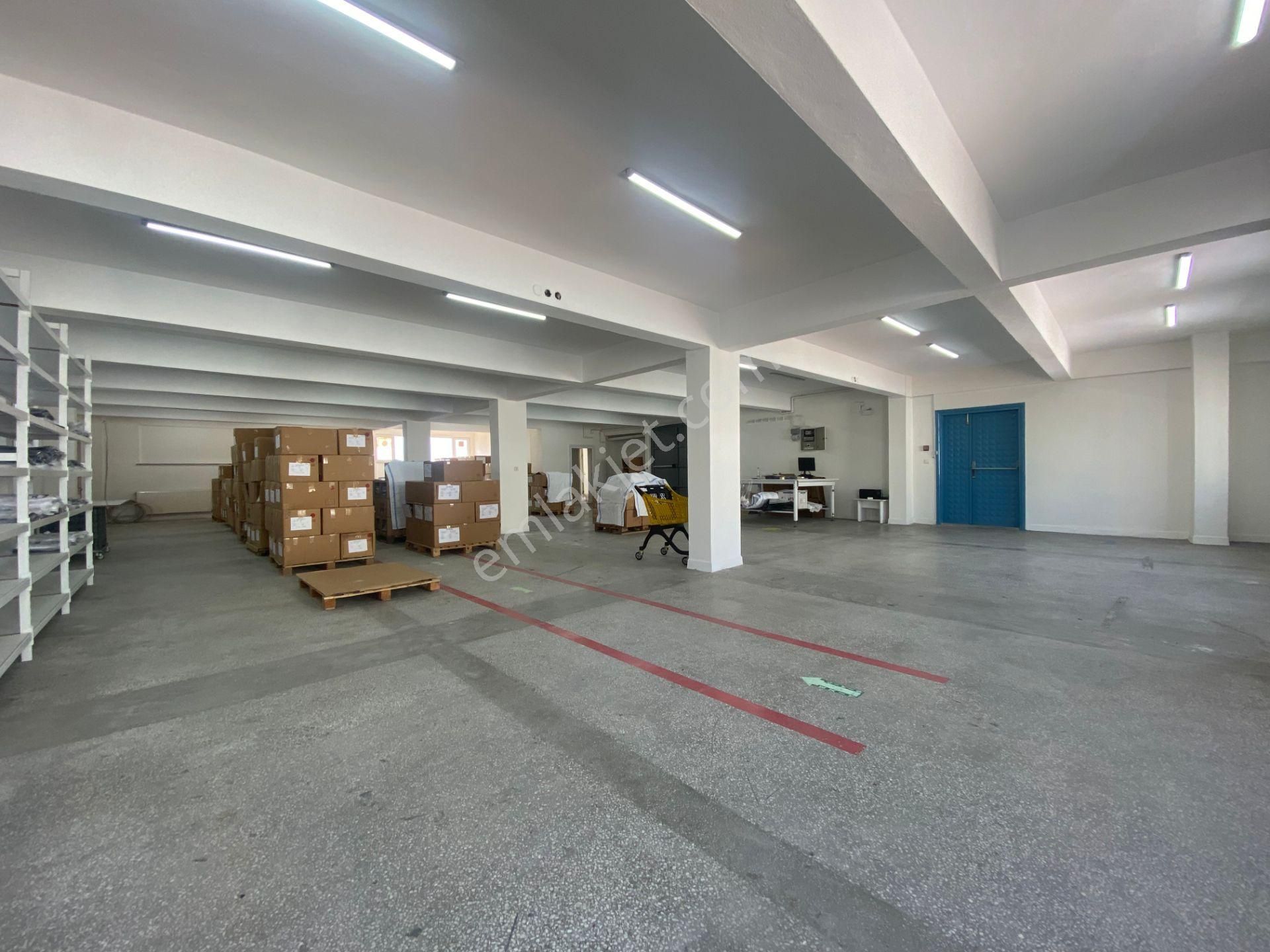 Next House'dan Sefaköy'de Satılık 400 M² Ticari Dükkan & Kat Ofisi