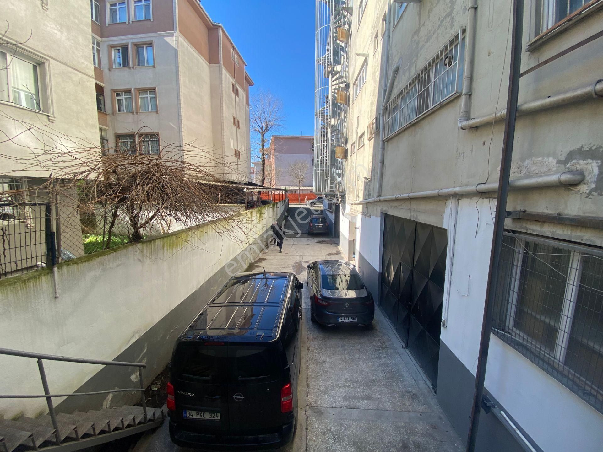 Next House'dan Sefaköy'de Satılık 400 M² Ticari Dükkan & Kat Ofisi - Görsel 18