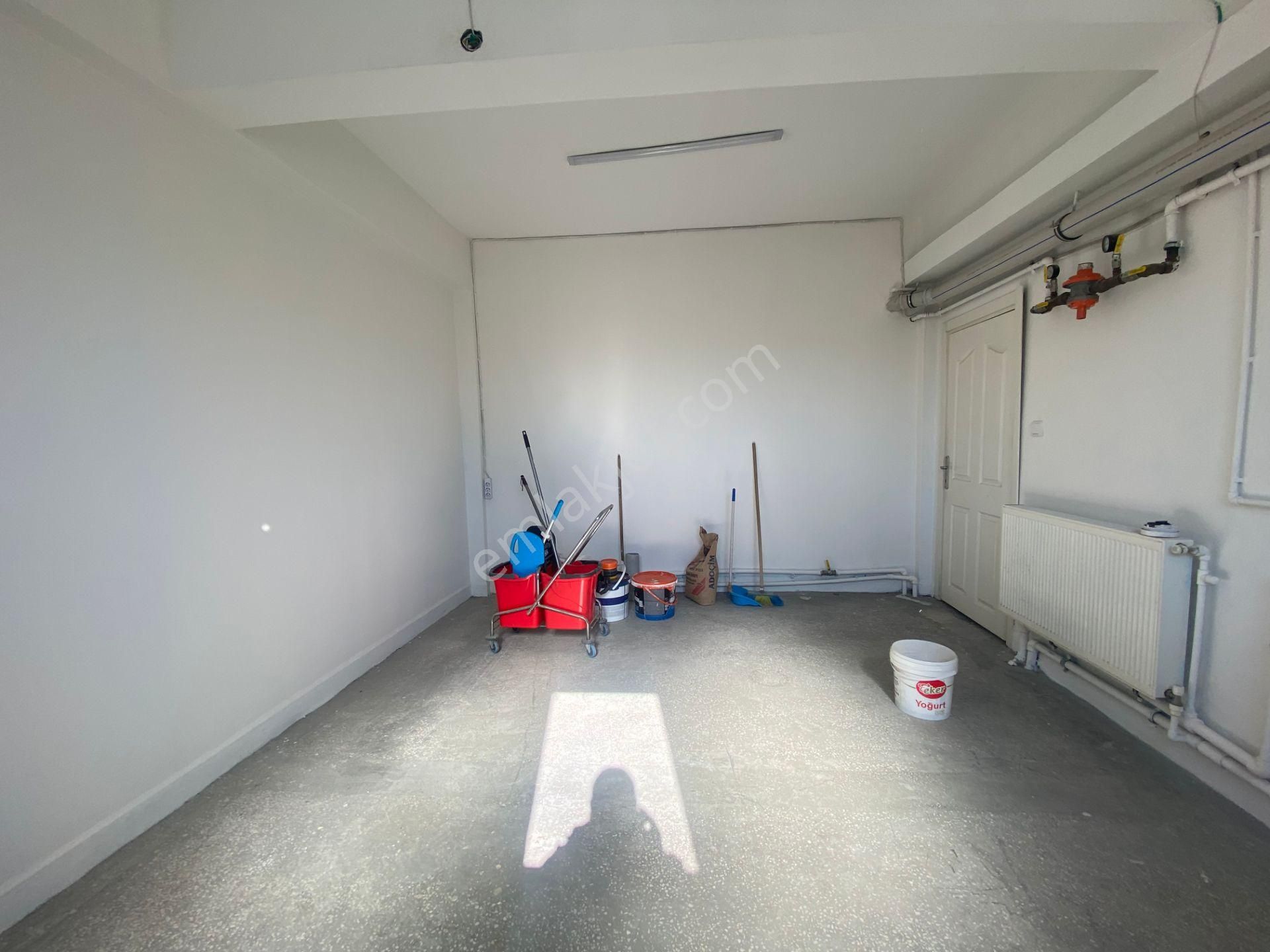 Next House'dan Sefaköy'de Satılık 400 M² Ticari Dükkan & Kat Ofisi - Görsel 8