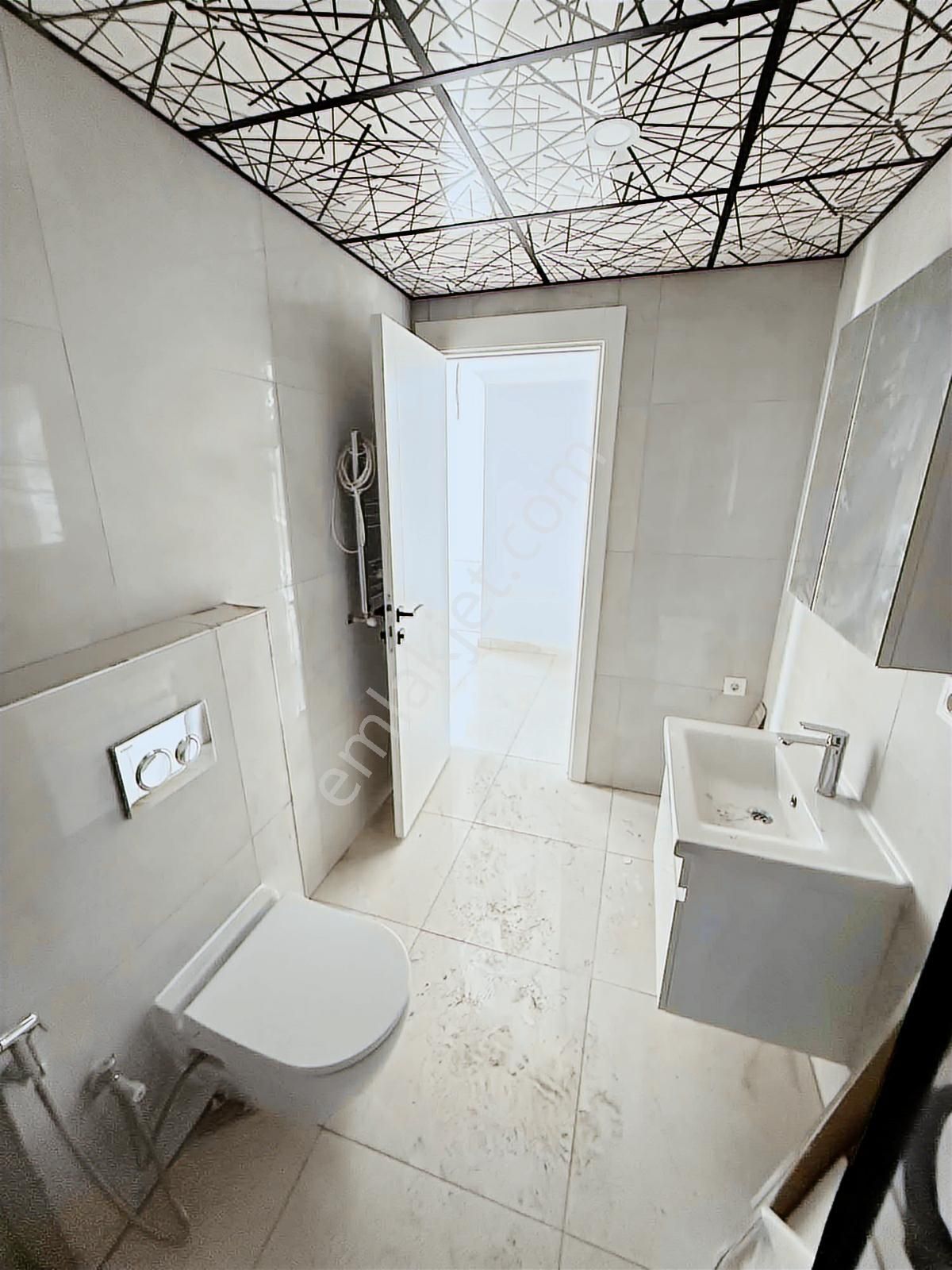 Hayat Park Sitesi / 2+1 70 M² / Bakımlı Ve Hazır ! Fırsat ! - Görsel 14