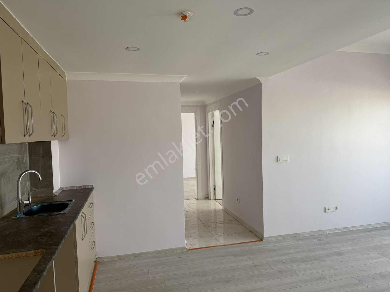 Hayat Park Sitesi / 2+1 70 M² / Bakımlı Ve Hazır ! Fırsat ! - Görsel 7