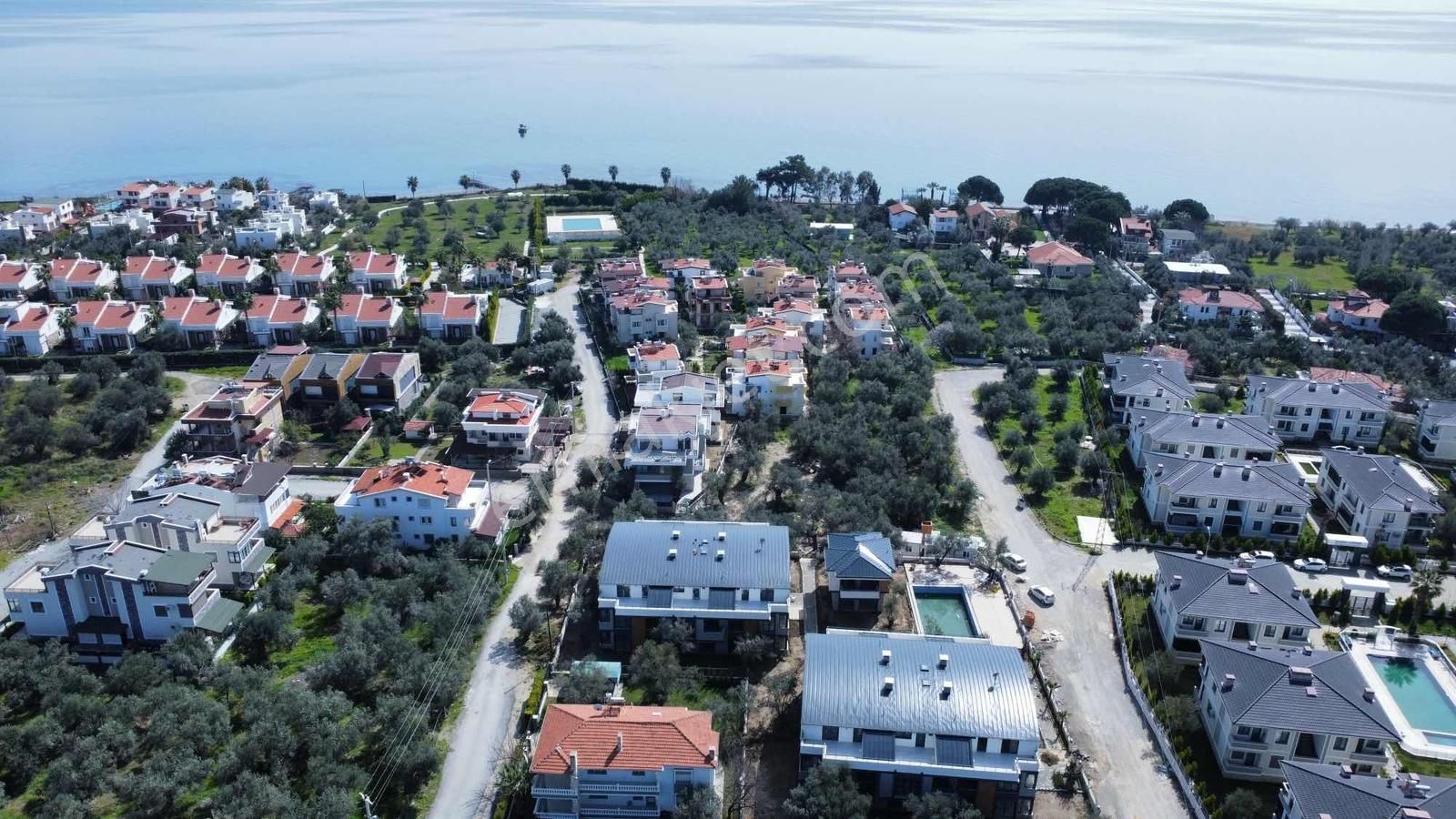Yetkili Ofisten | 2+1 Bahçe Kullanımlı Daire | Havuzlu Sitede - Görsel 3