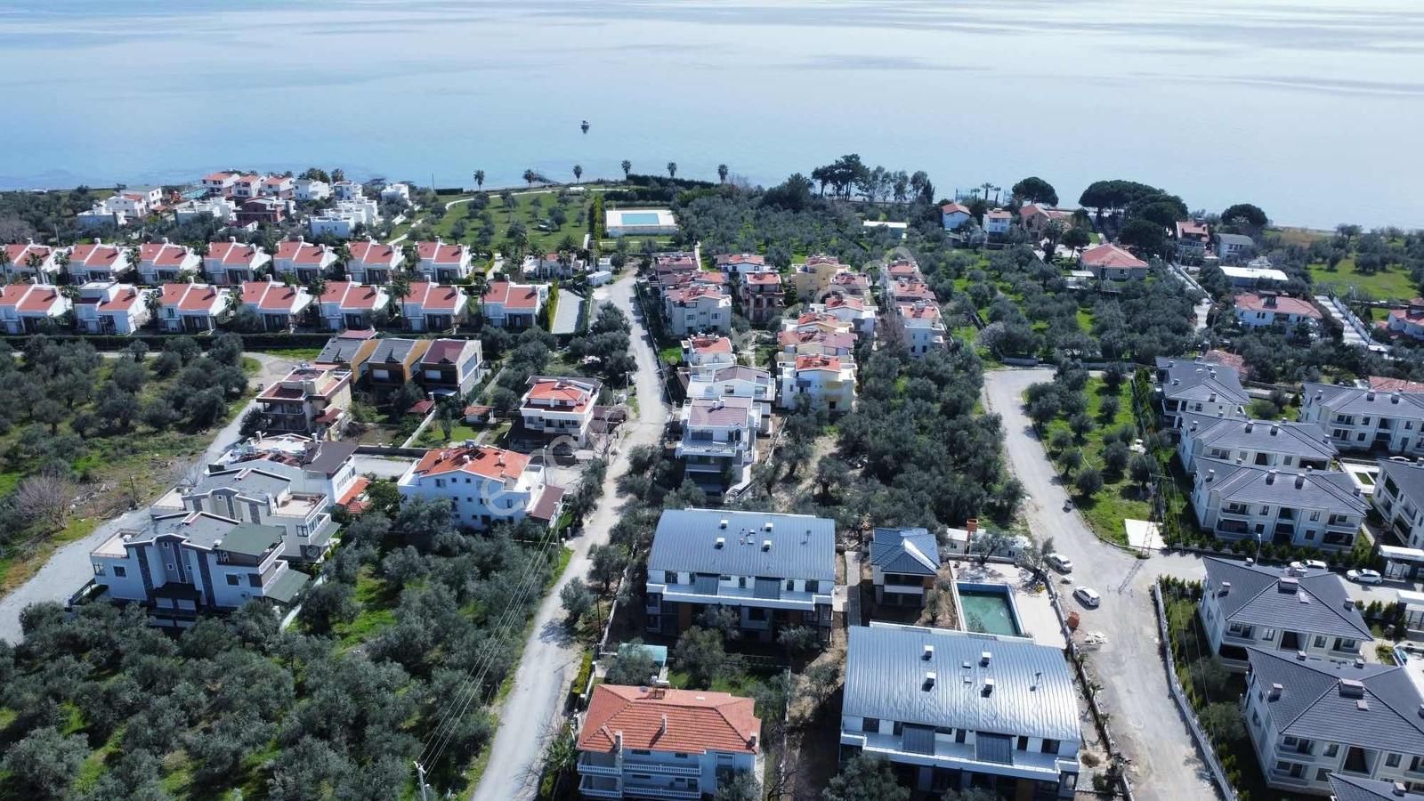Yetkili Ofisten | 2+1 Bahçe Kullanımlı Daire | Havuzlu Sitede - Görsel 2