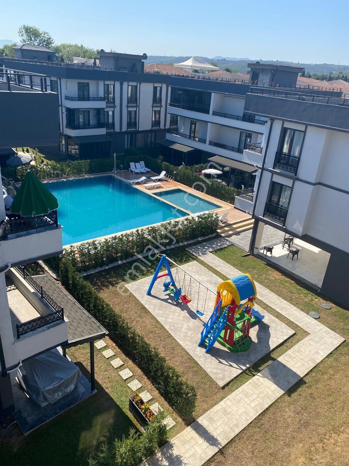 Karasu'da Satılık 2+1 Havuzlu Lüks Daire