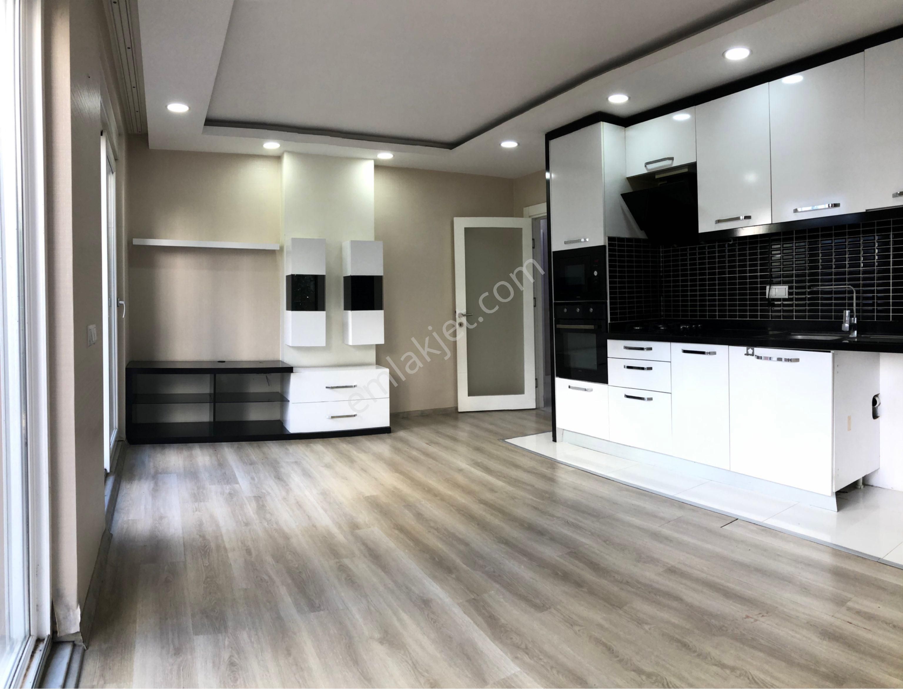 Çağlayan Barınaklar'da,denize 350 Mt,keyifli 130m2 Bahçeli,şık Ve Donanımlı (2+1)bahçe Katı - Görsel 10