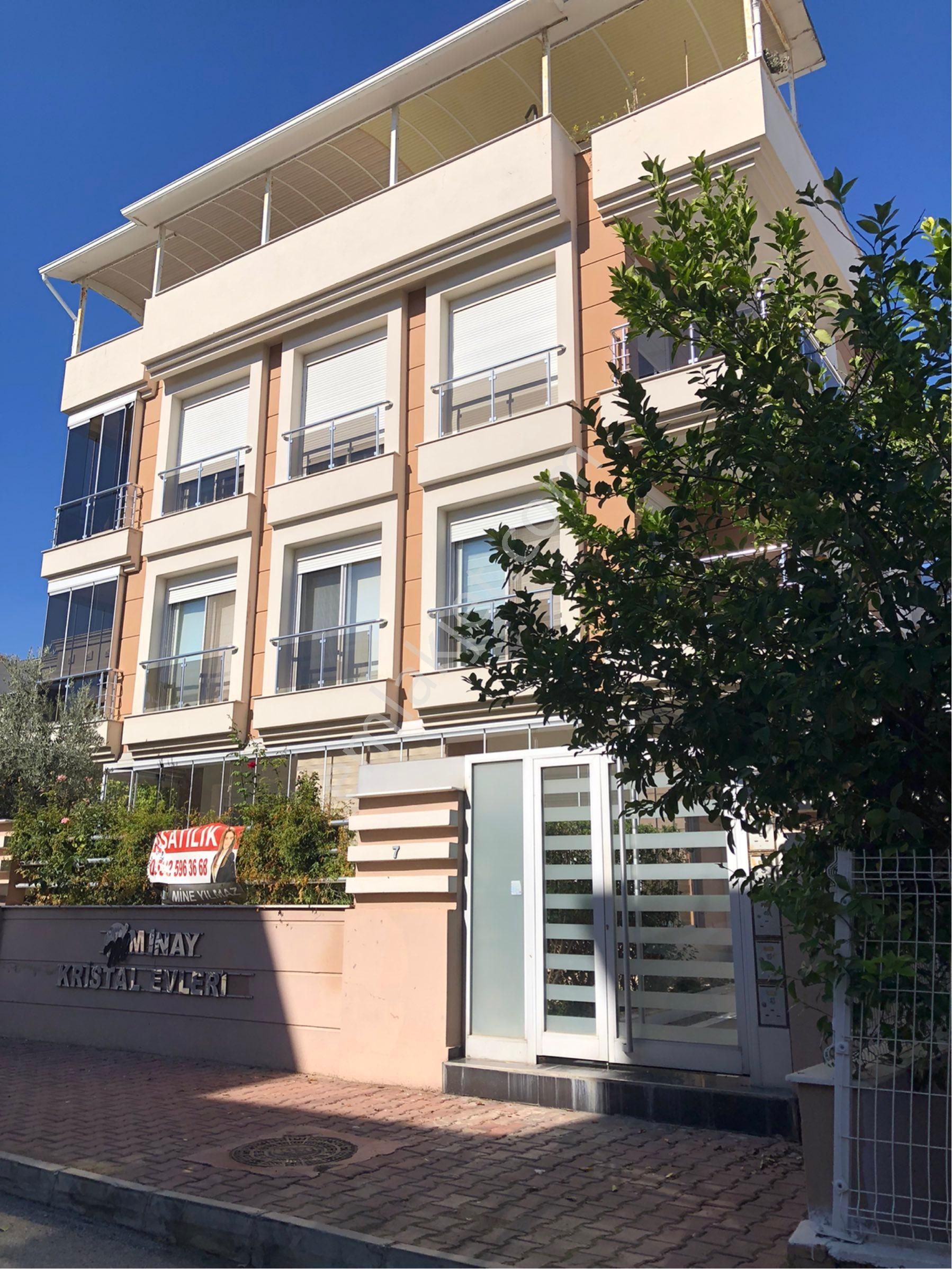 Çağlayan Barınaklar'da,denize 350 Mt,keyifli 130m2 Bahçeli,şık Ve Donanımlı (2+1)bahçe Katı - Görsel 2