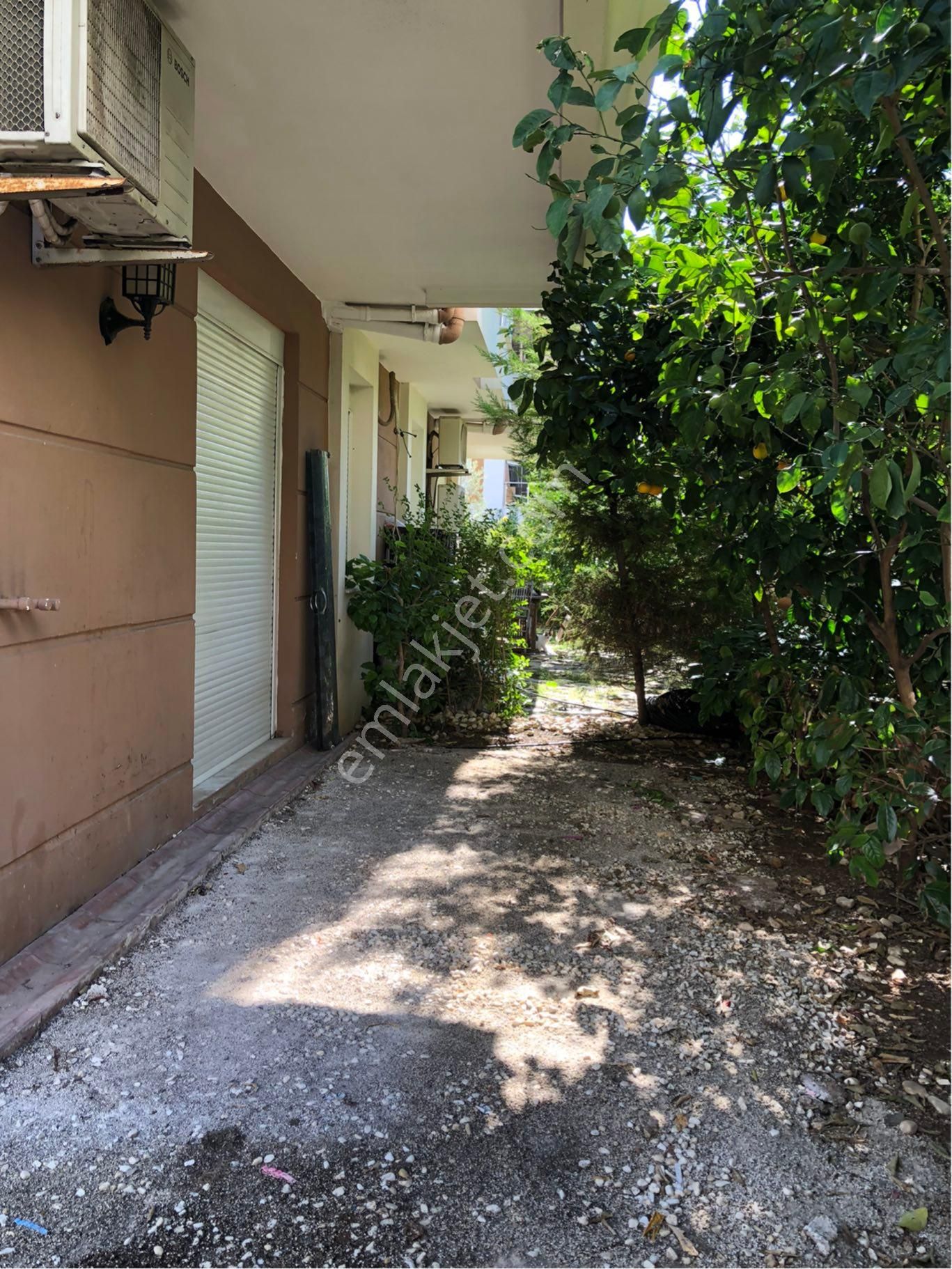 Çağlayan Barınaklar'da,denize 350 Mt,keyifli 130m2 Bahçeli,şık Ve Donanımlı (2+1)bahçe Katı - Görsel 23