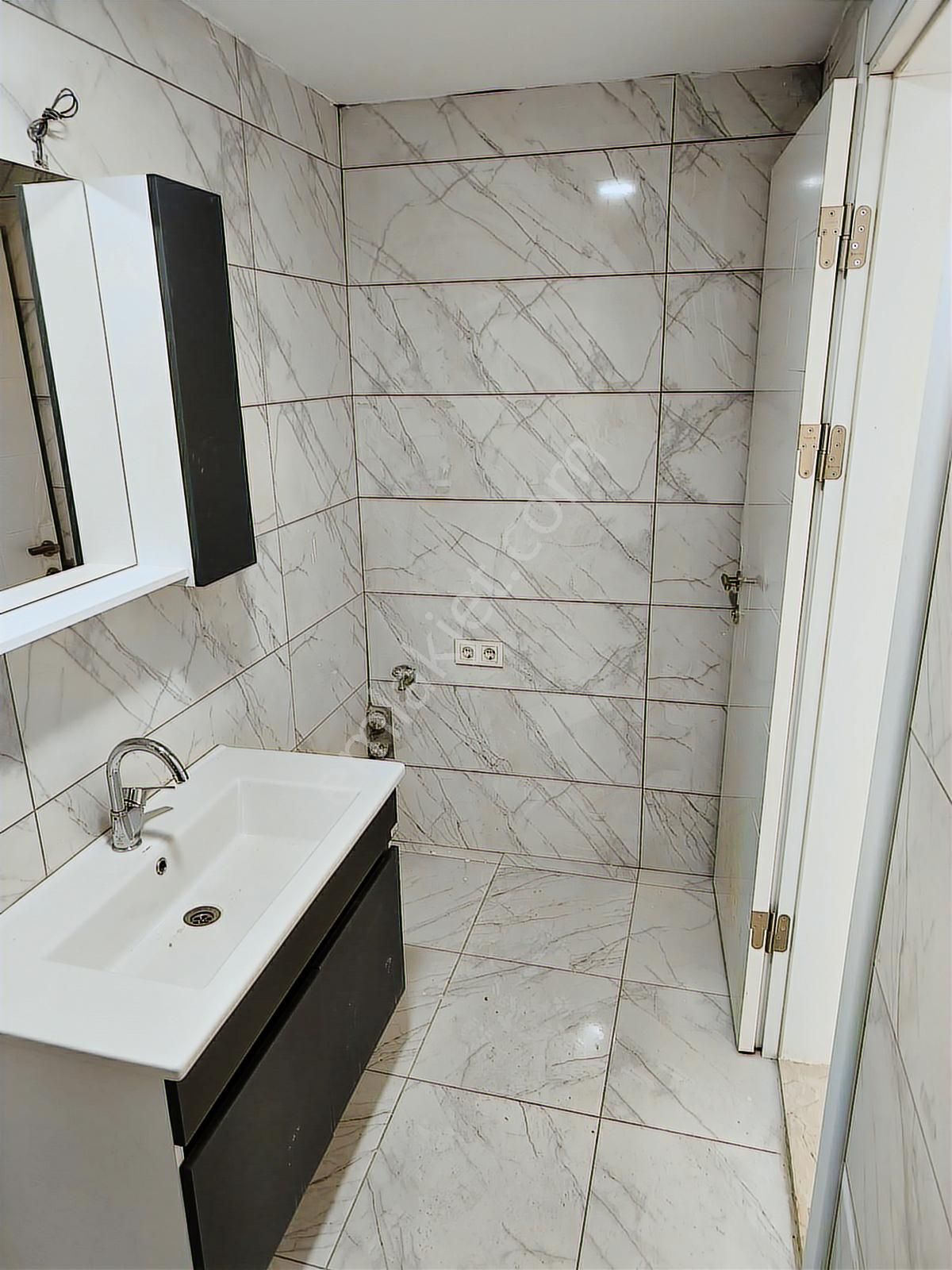 Adapazarı Merkezde Meta Konaklarında Kiralık 3+1 Lux Daire - Görsel 4