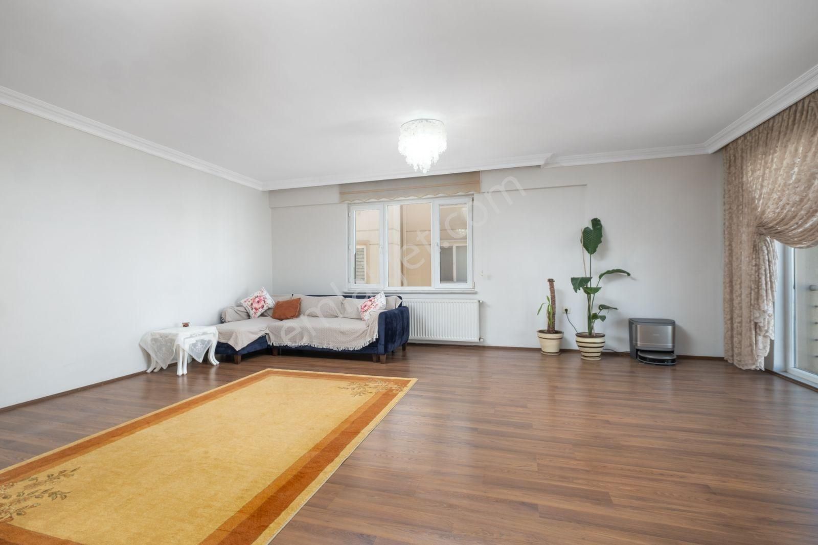 Remax Advantage'dan Mor Menekşe Sitesi 4+1 Arakat Daire Fırsatı - Görsel 5