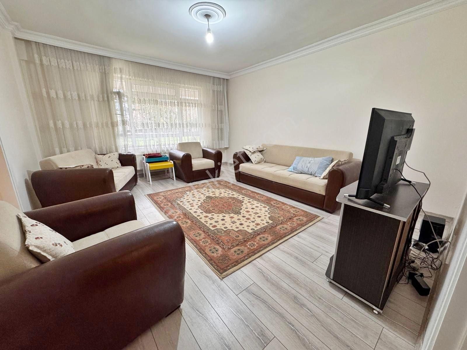 Etlik'te Müstakil Villa Tadında Bahçe Katı Yapılı 3+1 Balkonlu Önü Ve Cepheleri Açık - Görsel 2