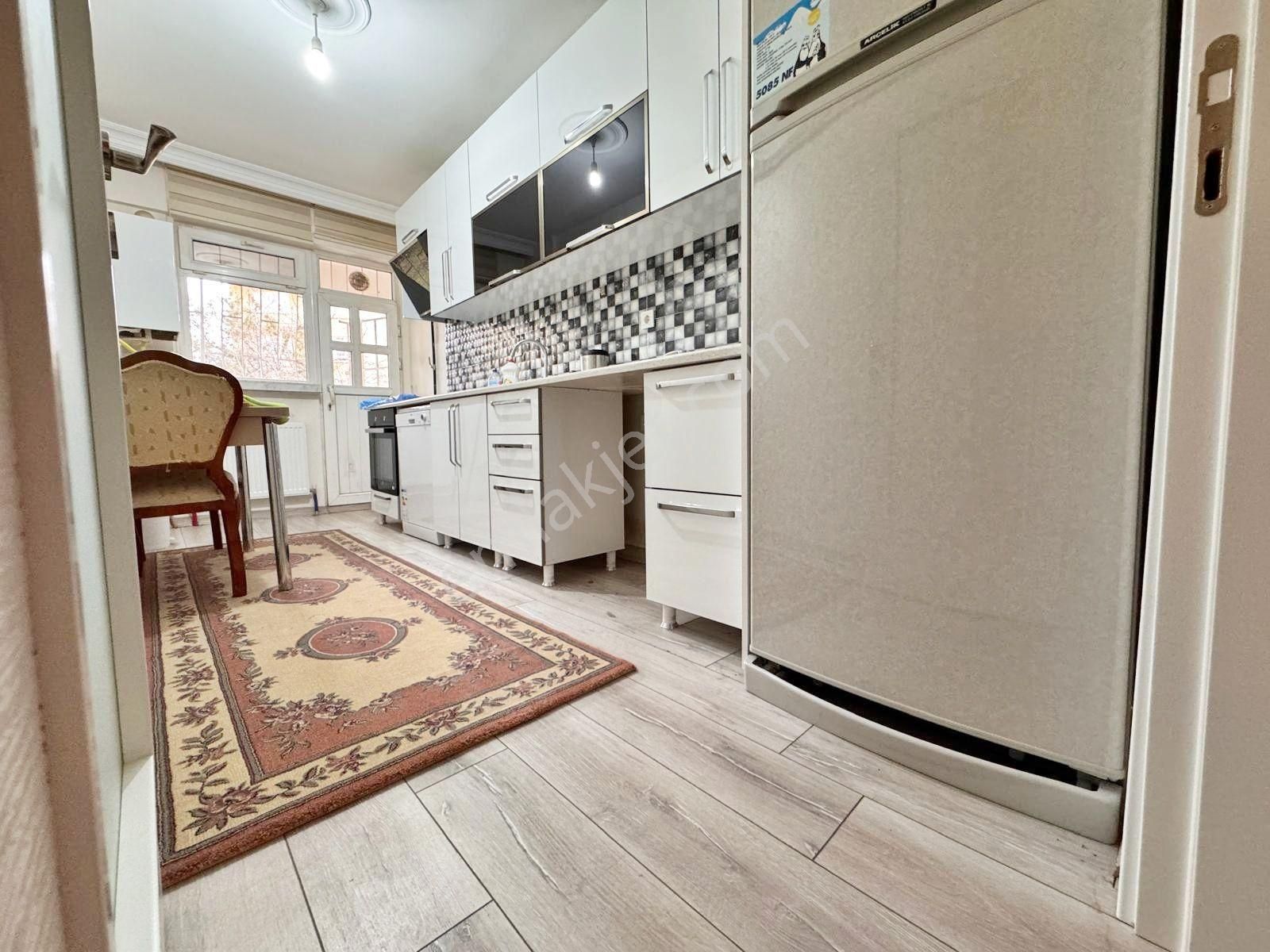 Etlik'te Müstakil Villa Tadında Bahçe Katı Yapılı 3+1 Balkonlu Önü Ve Cepheleri Açık