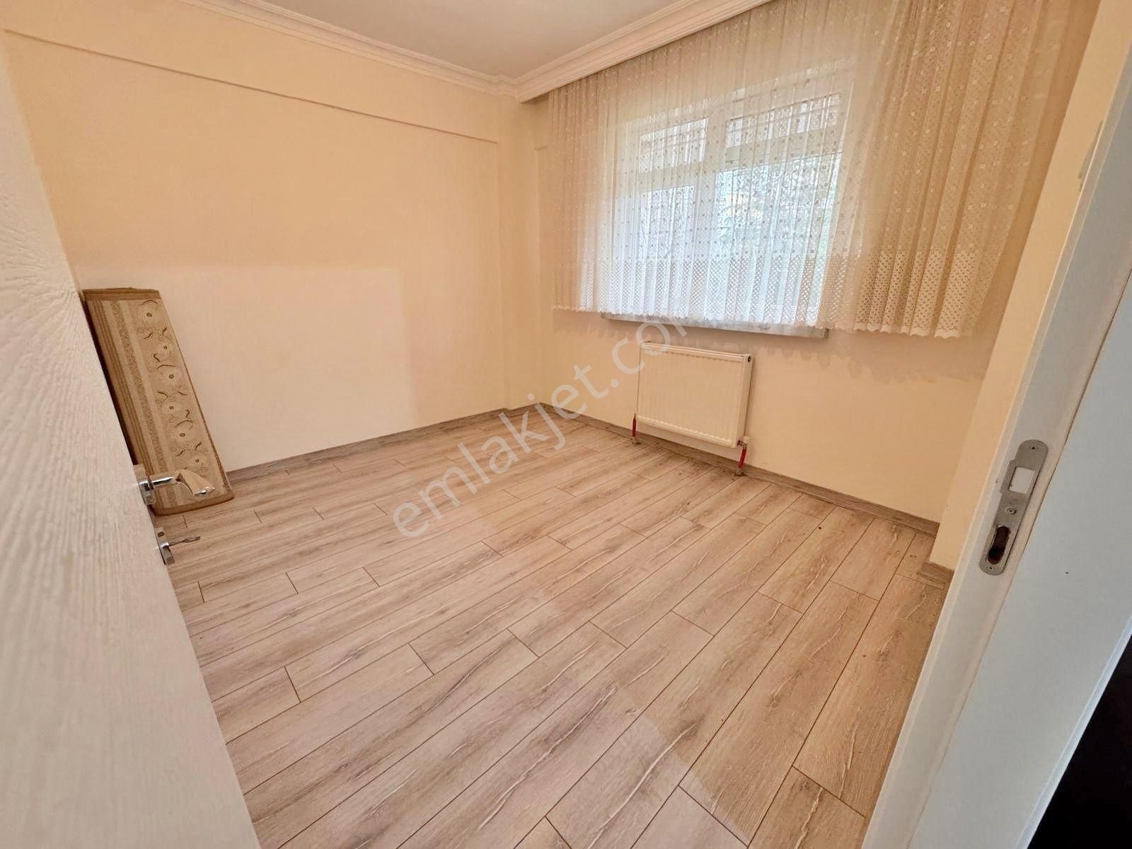 Etlik'te Müstakil Villa Tadında Bahçe Katı Yapılı 3+1 Balkonlu Önü Ve Cepheleri Açık - Görsel 4