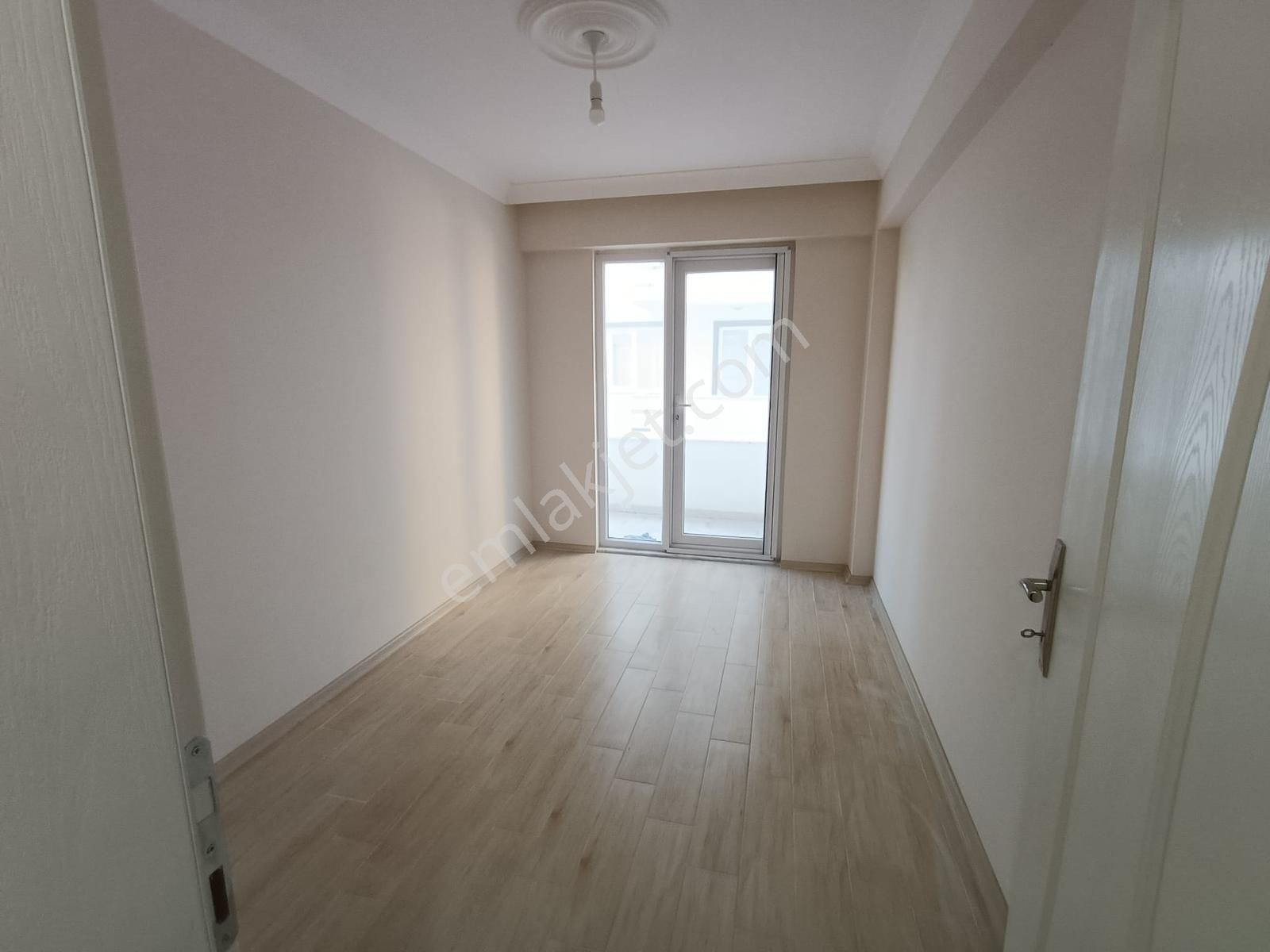 Adapazarı Yağcılar'da Yeni Stad Yakını 3+1 1. Kat Kiralık Daire - Görsel 12