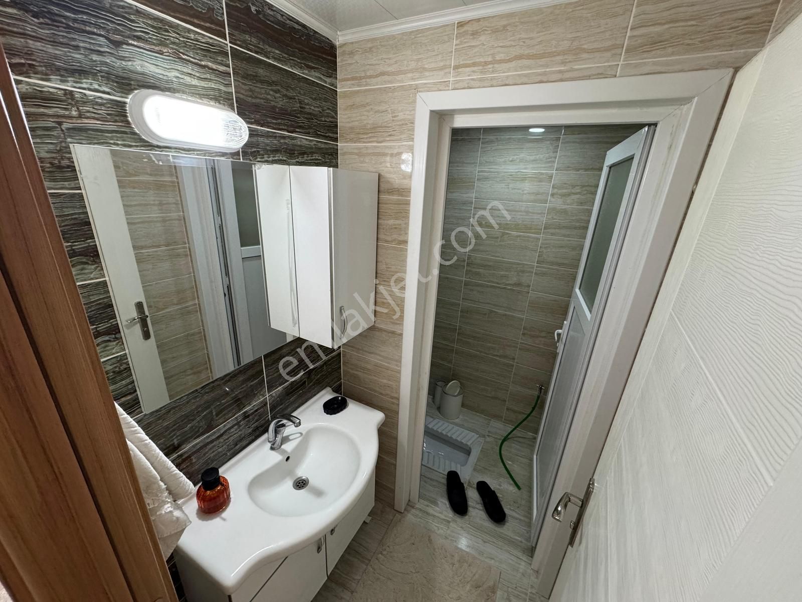 Şahintepe Mahallesinde Cephesi Açık 3+1 Temiz Bakımlı Daire - Görsel 18