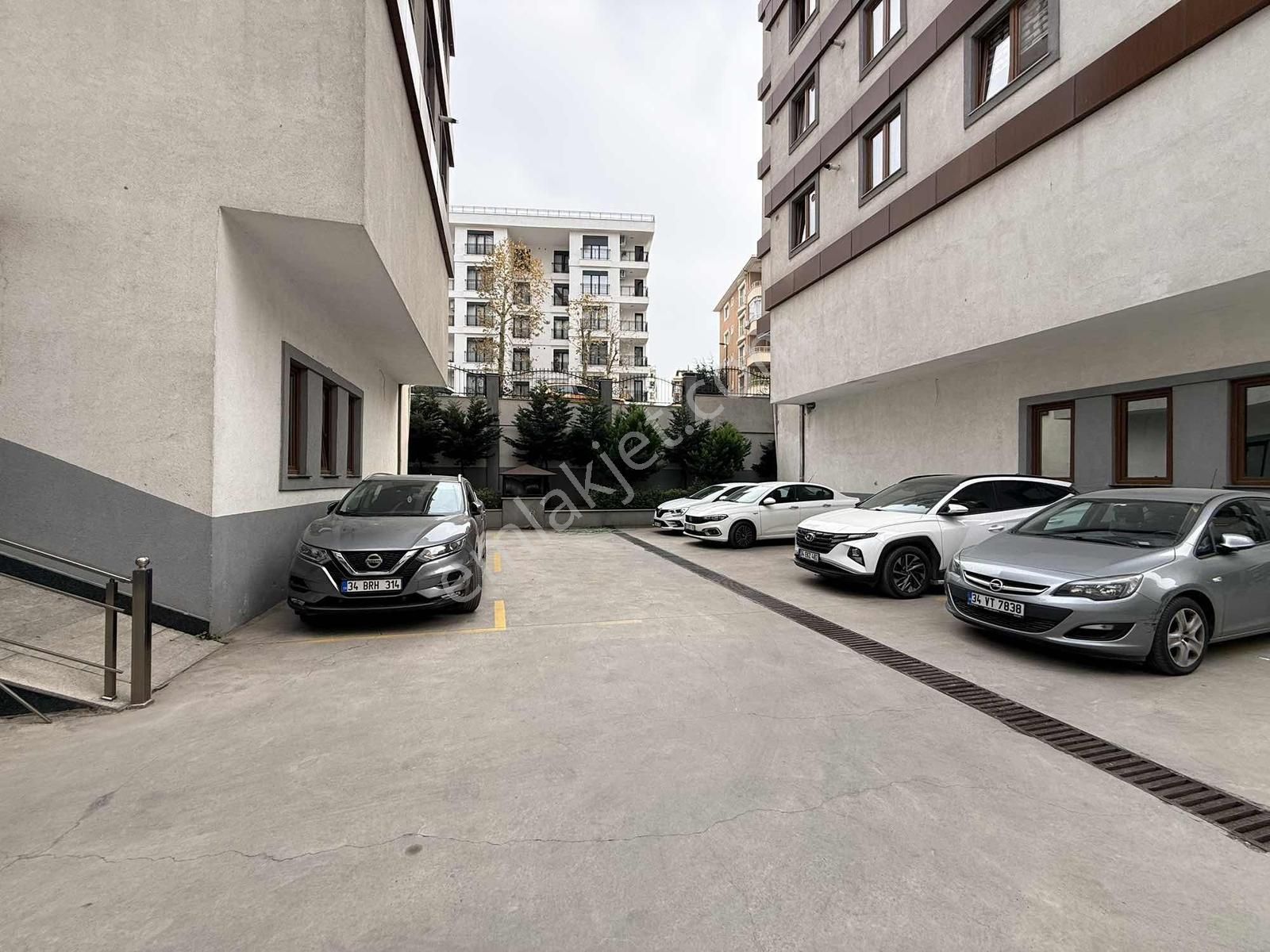 Ümraniye Elmalıkent 2+1 Kapalı Oto Parklı Site İçinde Satılık - Görsel 31