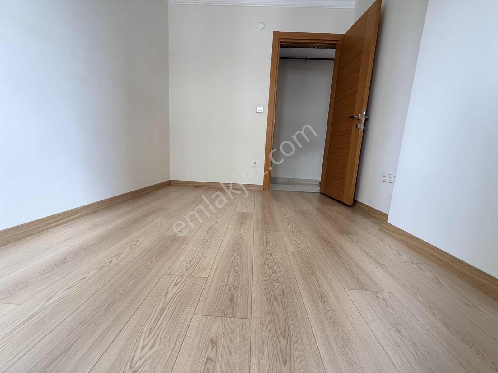 Ümraniye Elmalıkent 2+1 Kapalı Oto Parklı Site İçinde Satılık - Görsel 15
