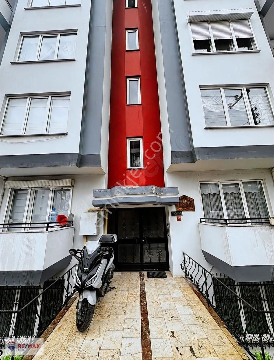 Remax Mıd'den Sıtkı Yırcalı Caddesınde Satılık 3+1 Daıre