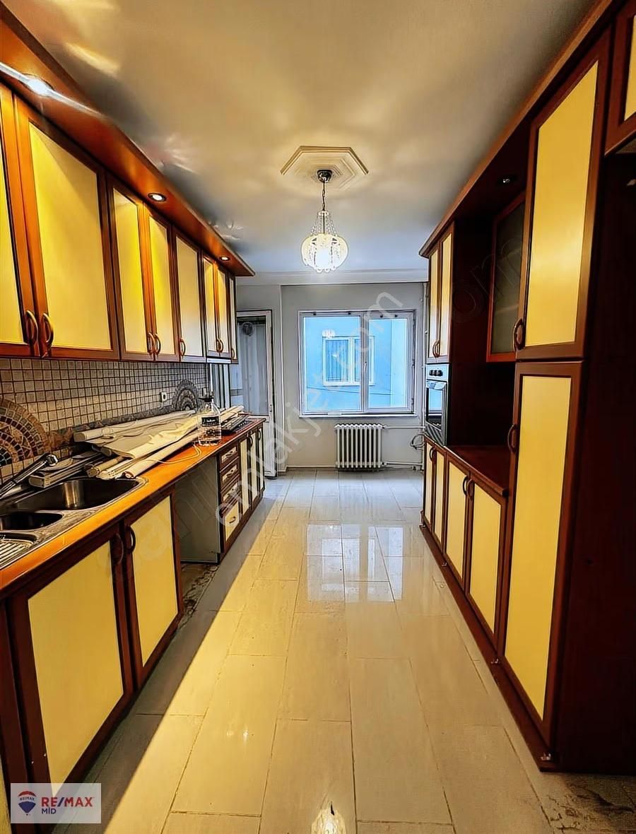 Remax Mıd'den Sıtkı Yırcalı Caddesınde Satılık 3+1 Daıre - Görsel 20