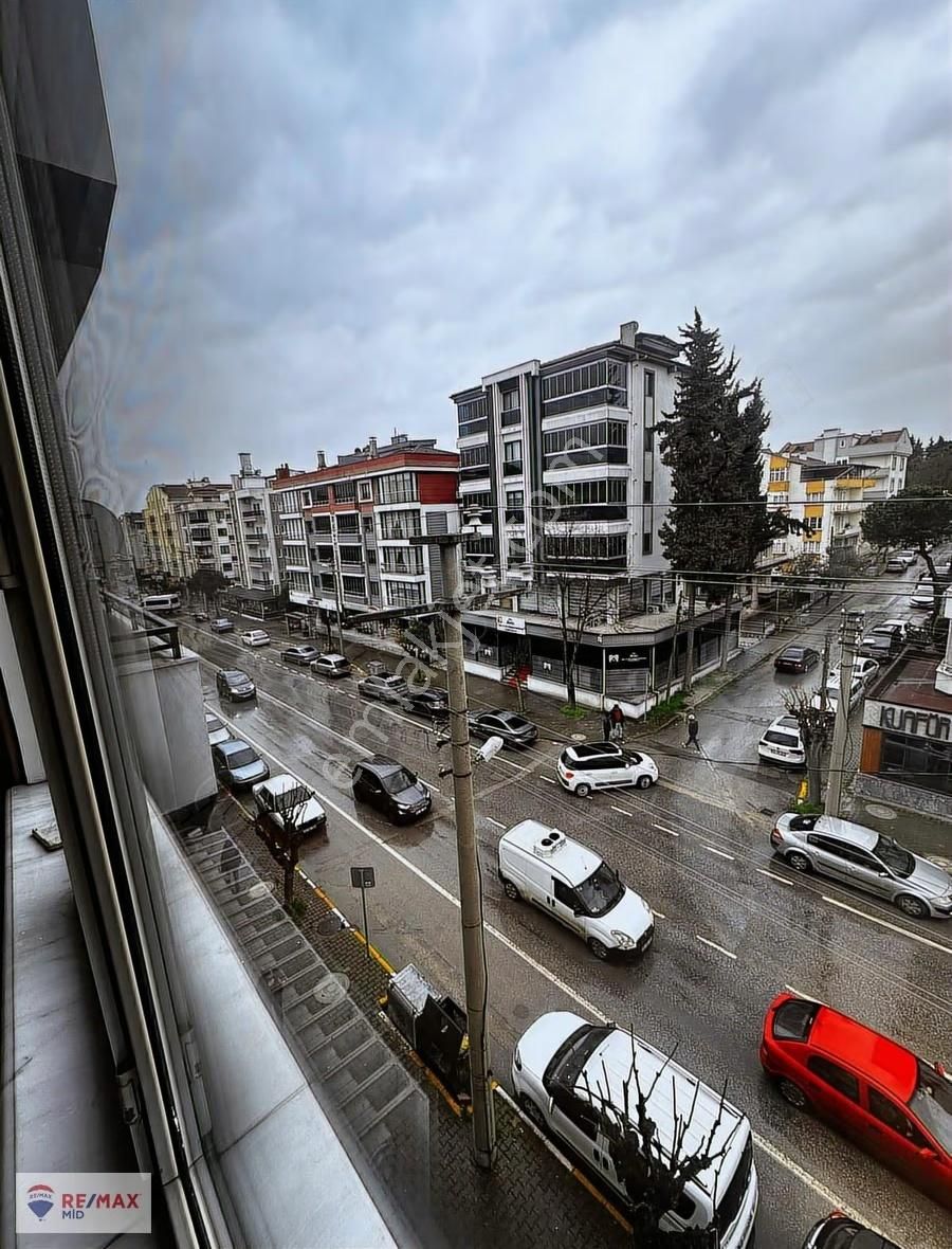 Remax Mıd'den Sıtkı Yırcalı Caddesınde Satılık 3+1 Daıre - Görsel 25
