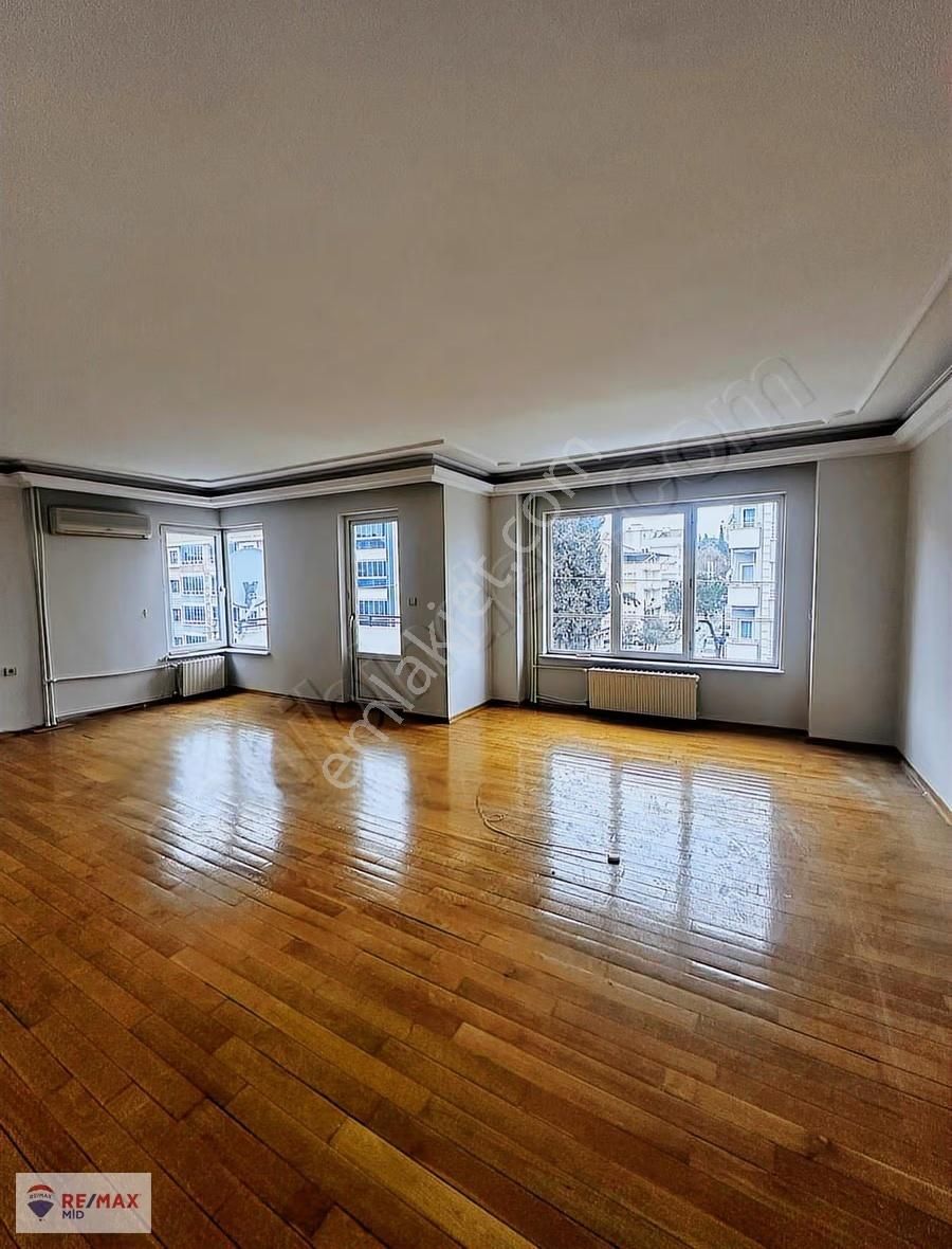 Remax Mıd'den Sıtkı Yırcalı Caddesınde Satılık 3+1 Daıre - Görsel 5