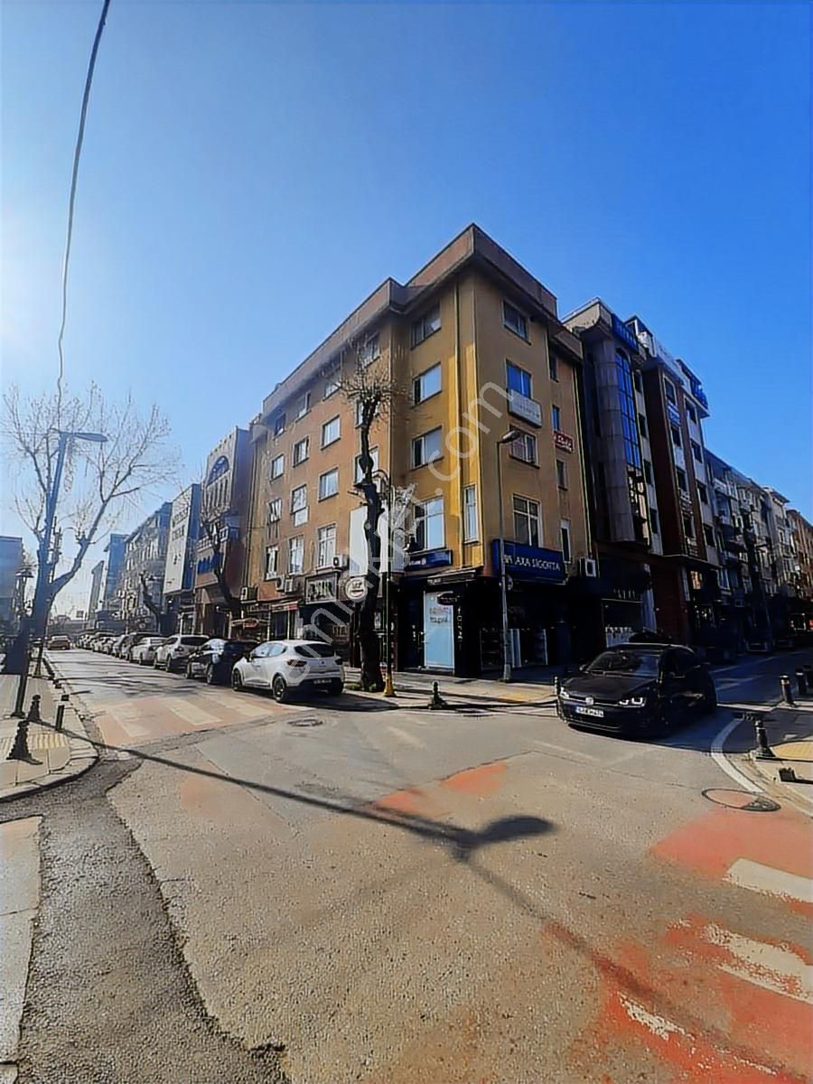 Truva Gayrimenkul Den 19 Mayıs Caddesine Cepheli Lüx Ofis - Görsel 13
