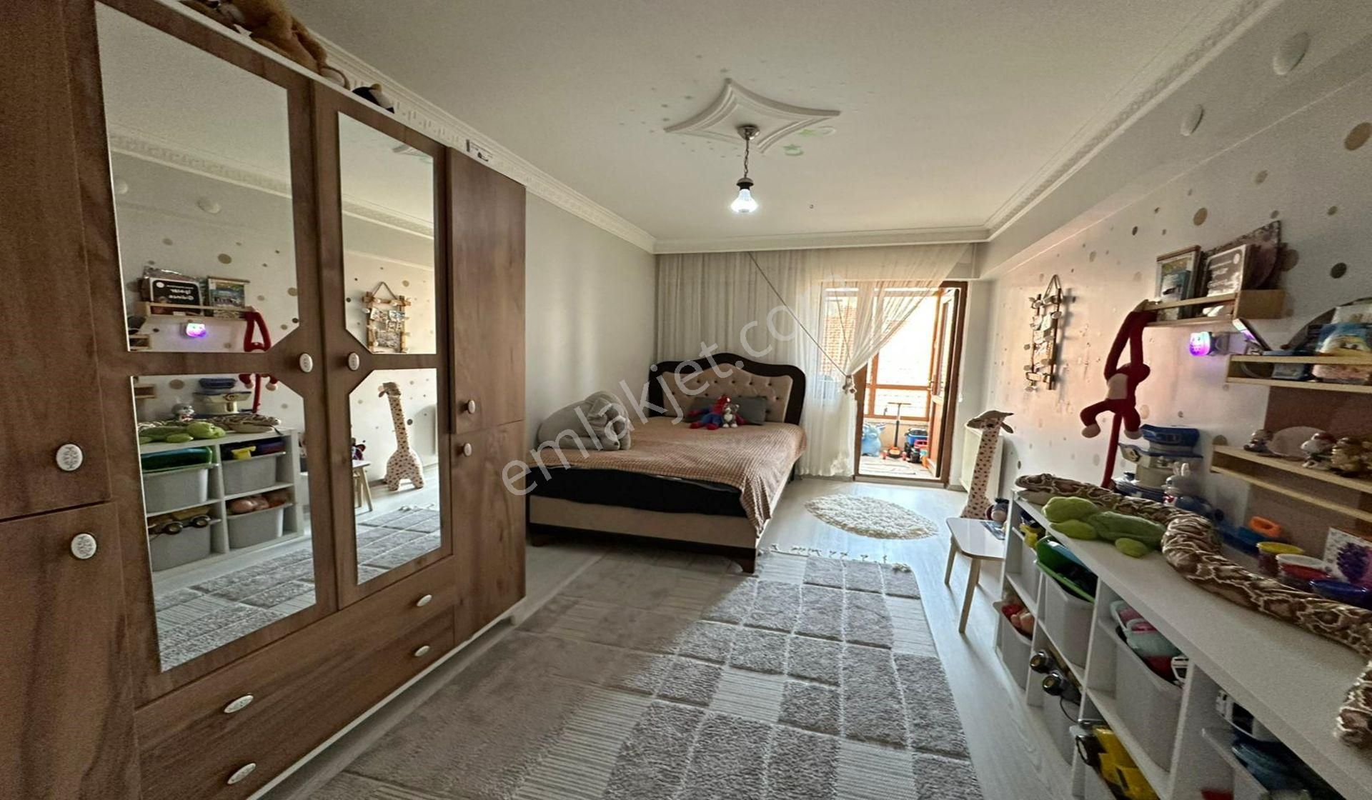 Pınarbaşında Hastane Yakını 6+1 Full Yapılı Teraslı Dublex - Görsel 15