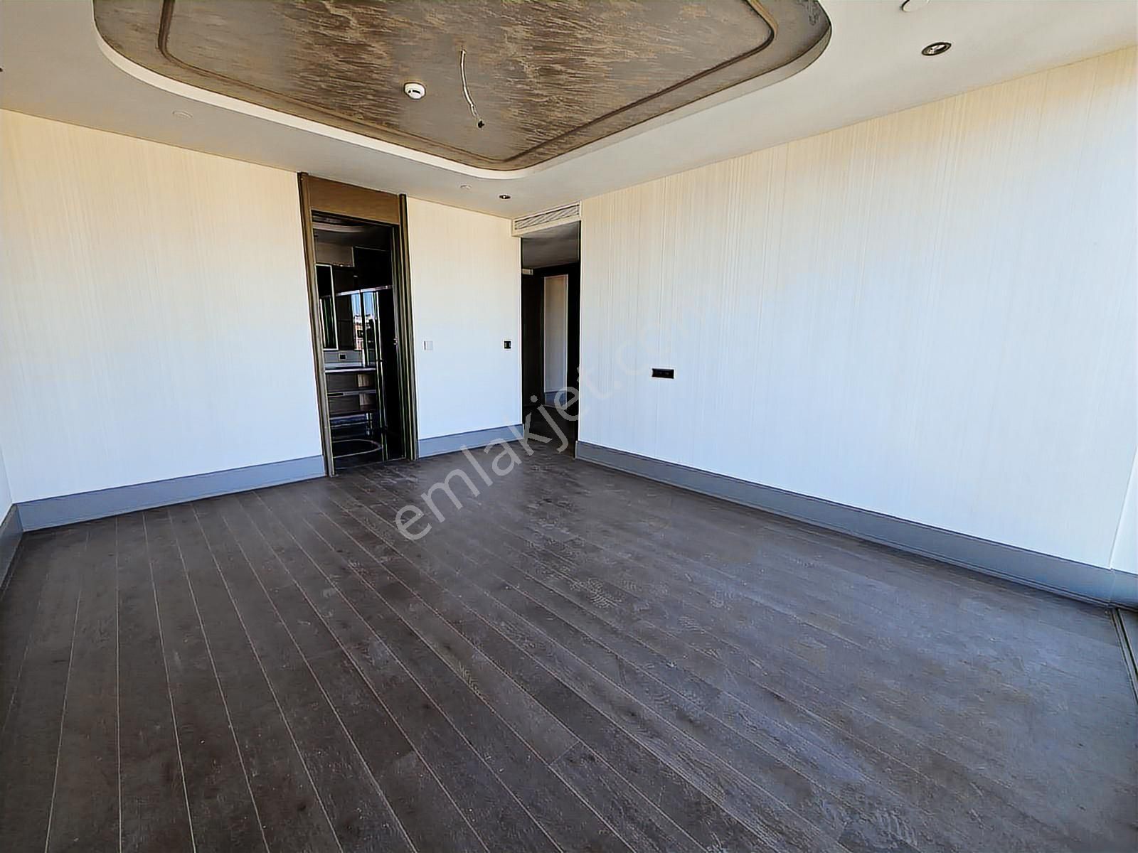 Yedimavi Projesinde Deniz&peysaj Manzaralı Büyük Tip 4+1 Kiralık - Görsel 26