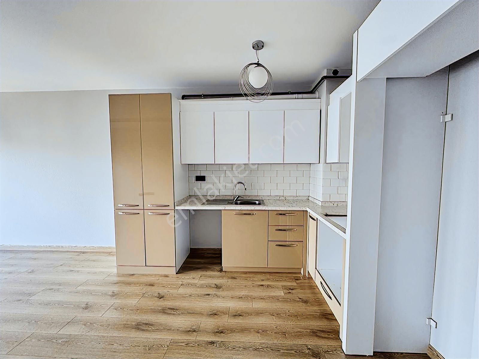 Üçkuyular'da Kiralık Asansör Otopark Yeni Bina Fırsat 2+1 Daire - Görsel 9