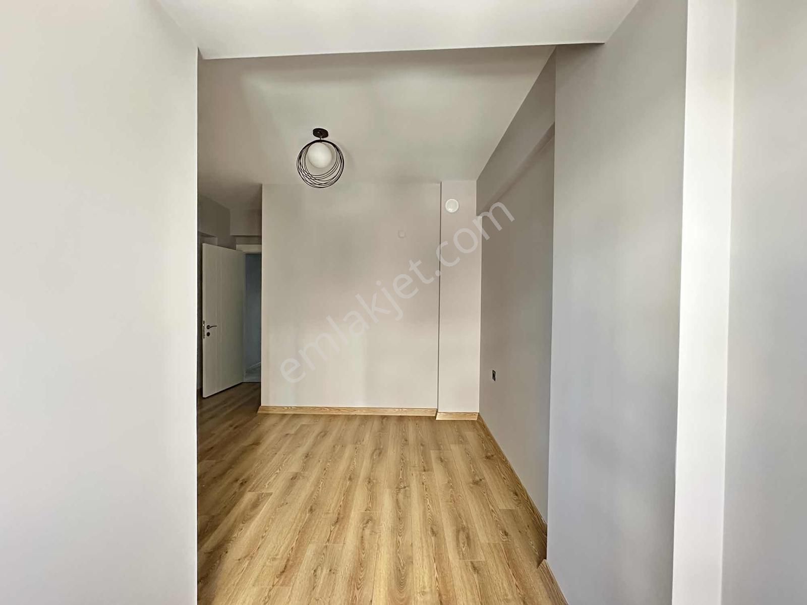 Üçkuyular'da Kiralık Asansör Otopark Yeni Bina Fırsat 2+1 Daire - Görsel 30