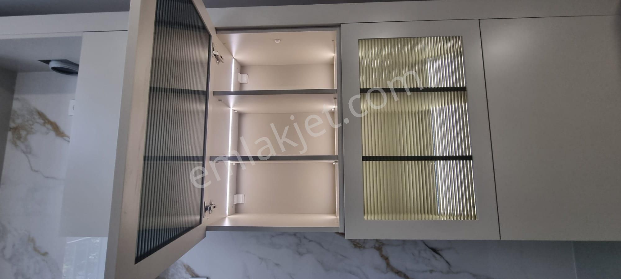 Bostancı Da Çok Merkezi Konumda Sakin Sokakta 2+1 Kombili Daire - Görsel 8