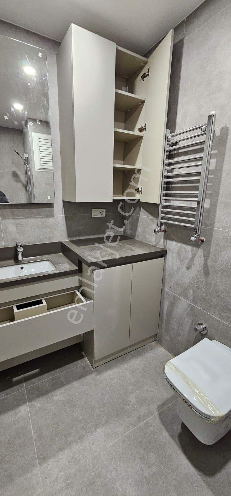 Bostancı Da Çok Merkezi Konumda Sakin Sokakta 2+1 Kombili Daire - Görsel 16