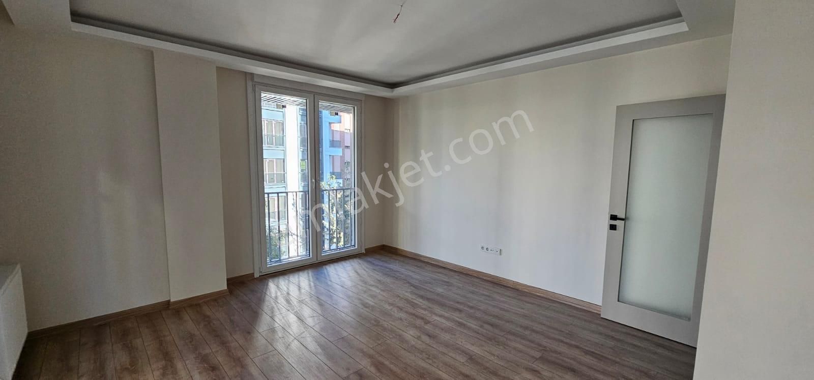 Bostancı Da Çok Merkezi Konumda Sakin Sokakta 2+1 Kombili Daire - Görsel 4