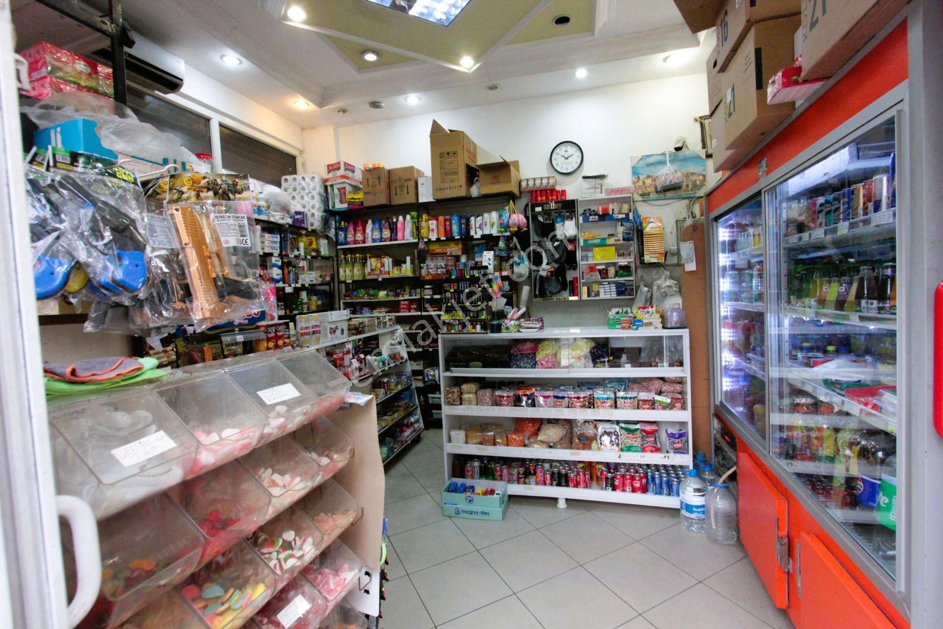 Rami Yeni Mahalle 'de Köşe Konumda 2 Katlı Yatırımlık Dükkan !!! - Görsel 2