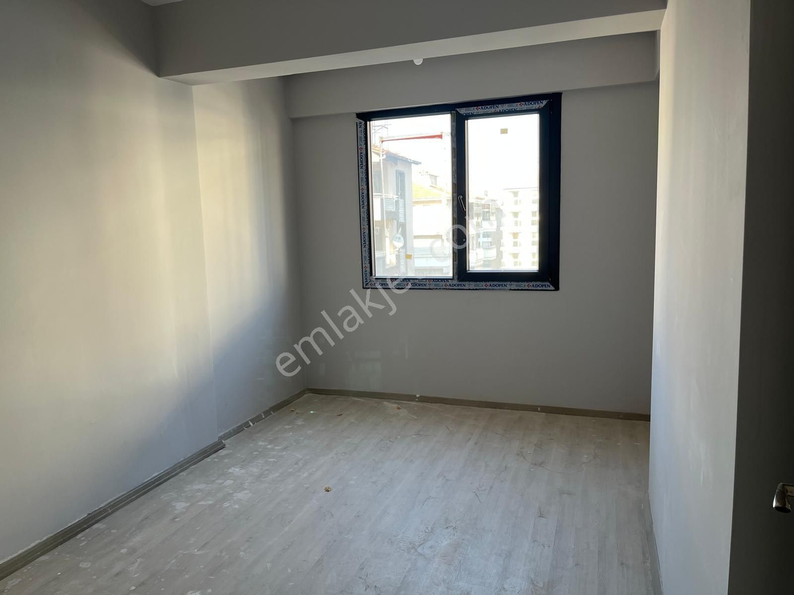 Salihli Şehitler Mahallesinde 3.kat Otoparklı Sıfır 3+1 Daire - Görsel 21
