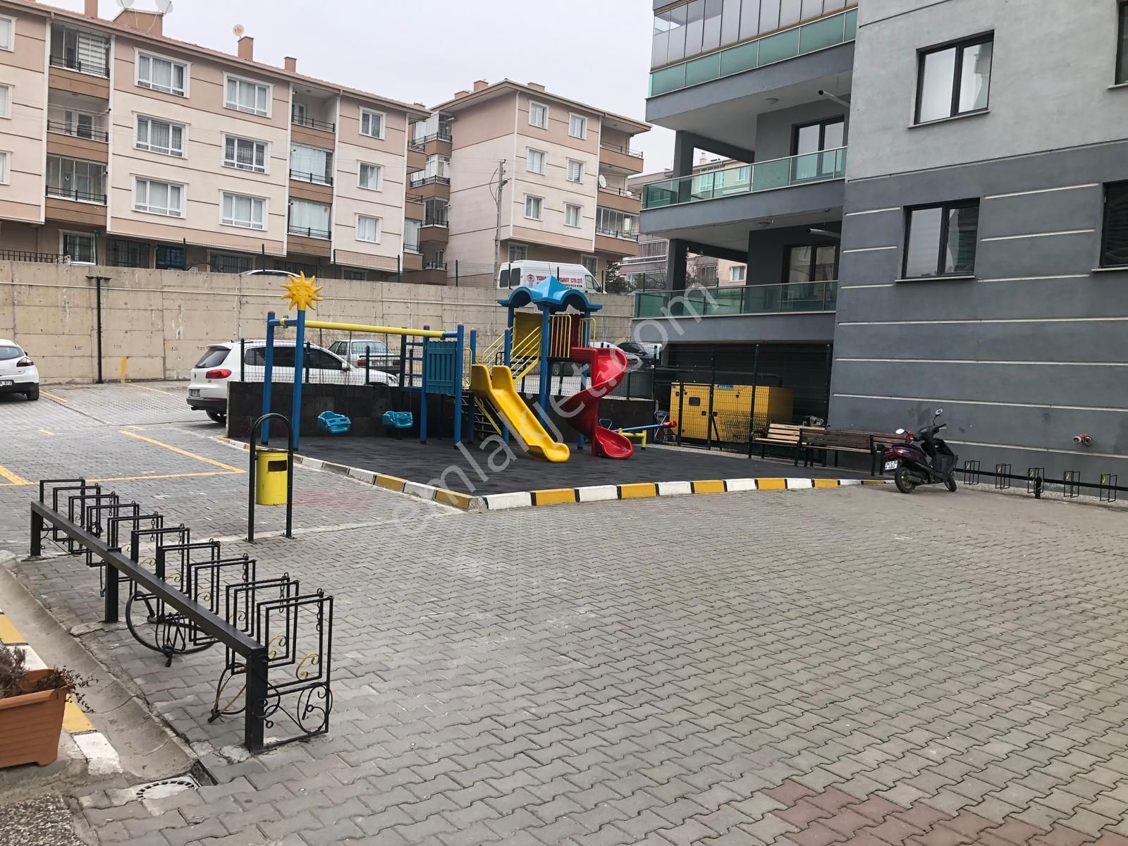 Piyade Mahallesinde Güvenlikli Sitede Satılık 3+1 Daire - Görsel 2