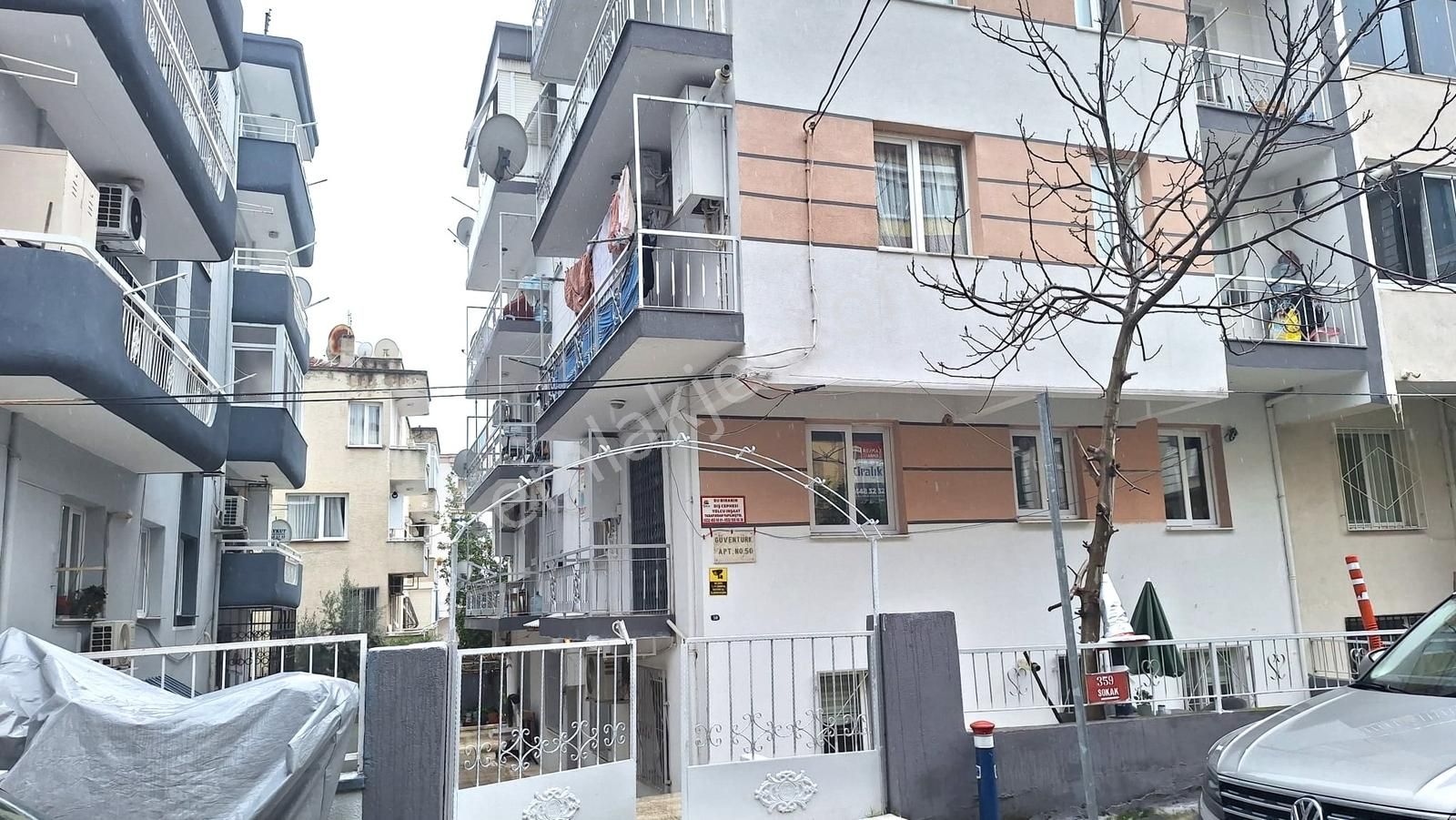 İzmir Buca Yiğitler Mh.arakat,d.gazlı Kiralık 2+1 Daire