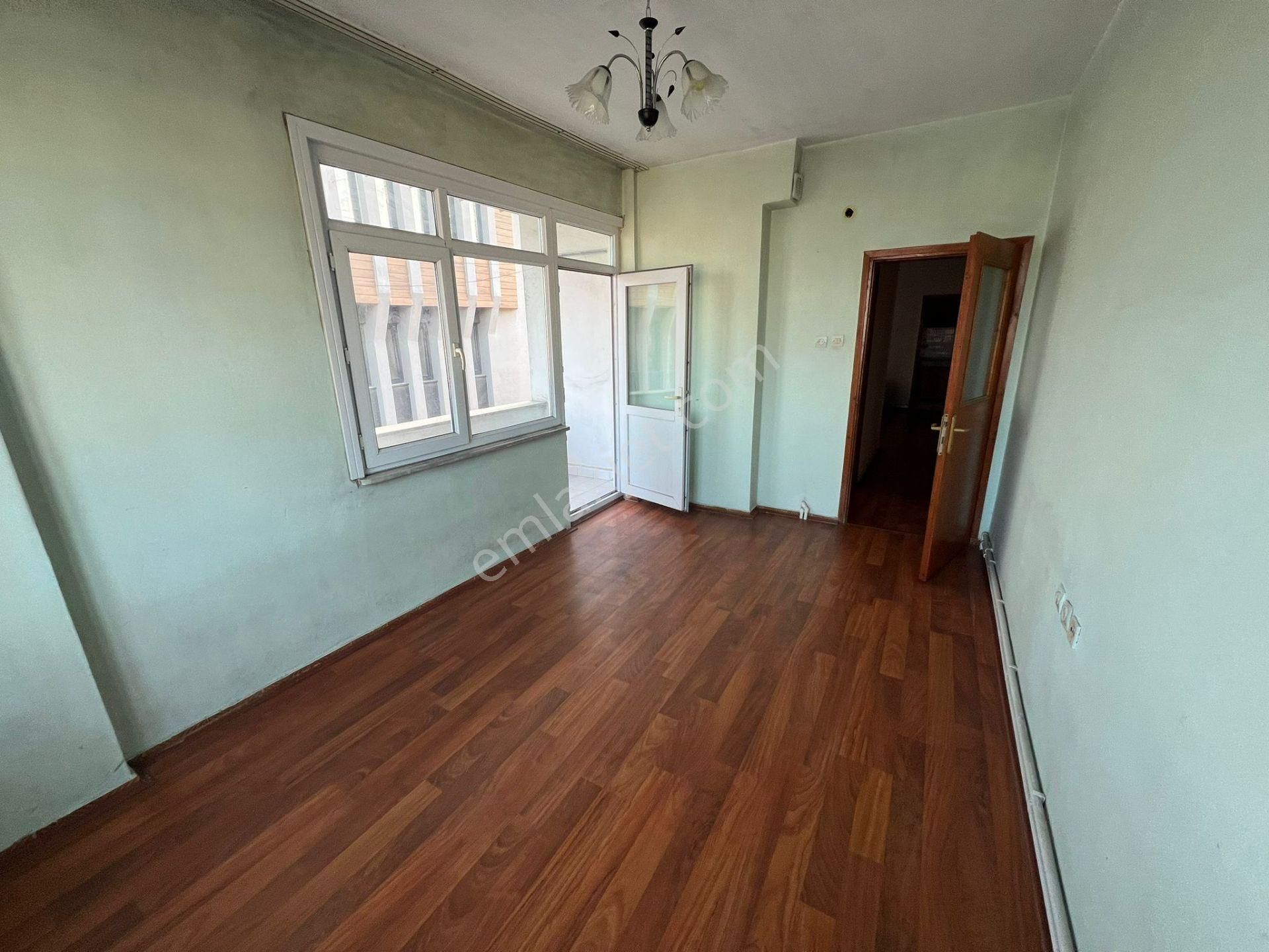 Temiz 3+1 4.kat Kiralık Daire - Görsel 4