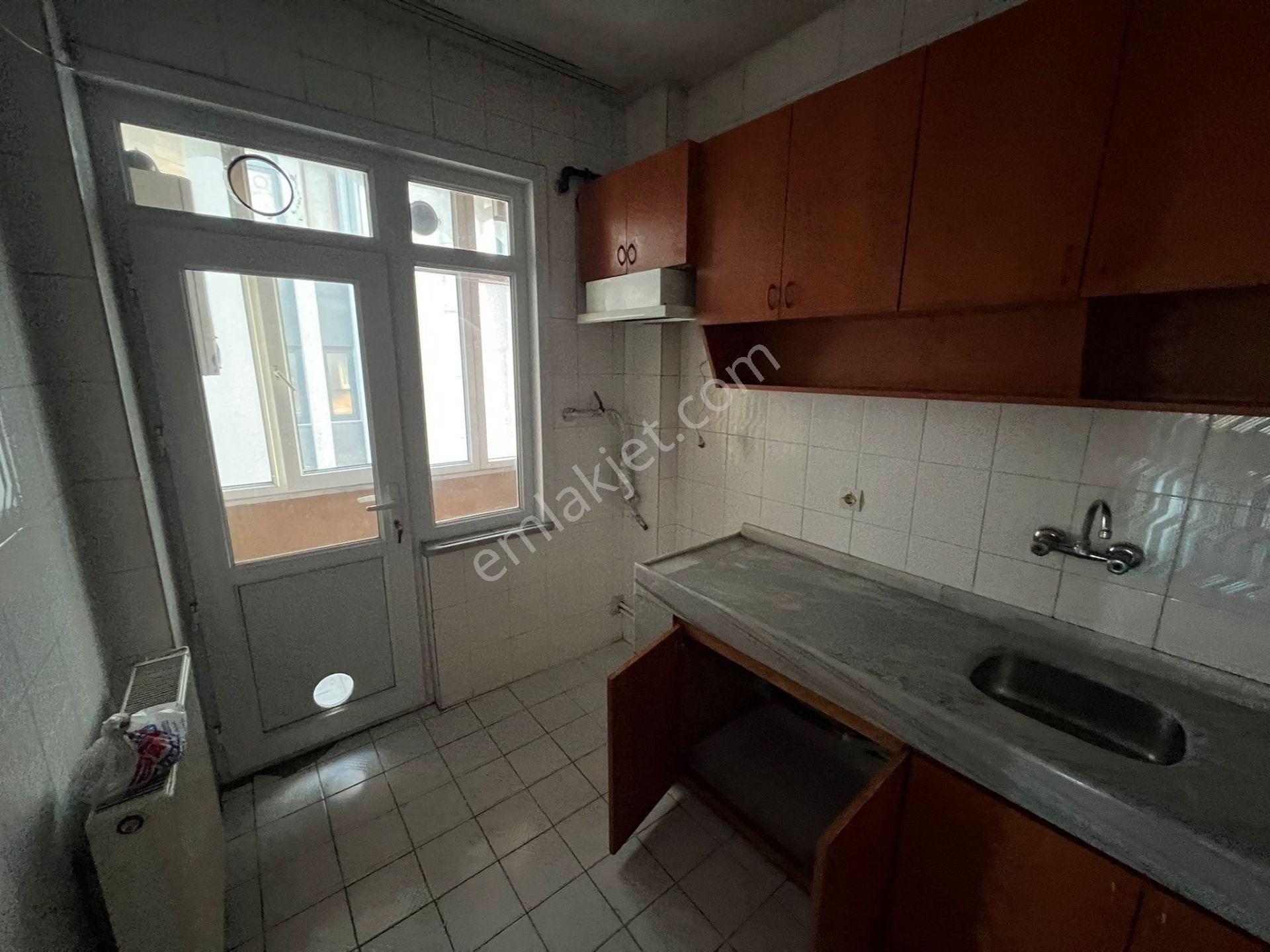 Temiz 3+1 4.kat Kiralık Daire - Görsel 3