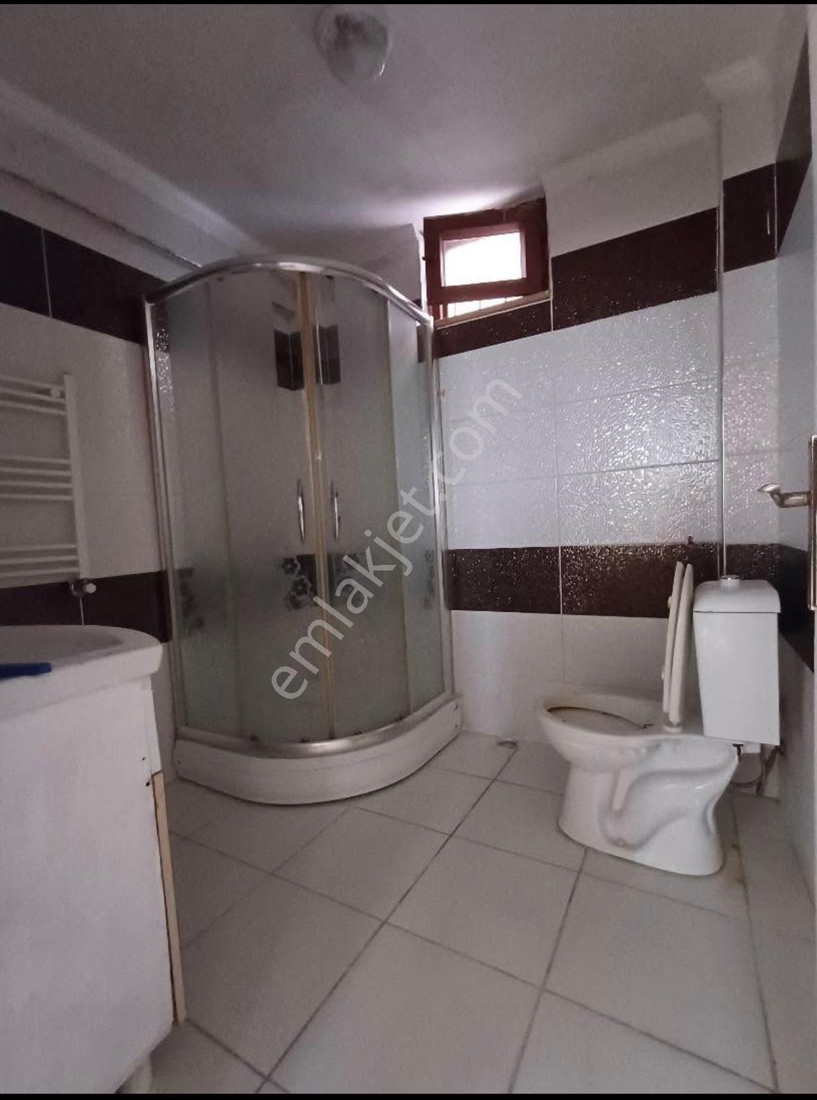 Bahçeli Kiralık 1+1 Cam Seviyesi Yüksek Daire - Görsel 4