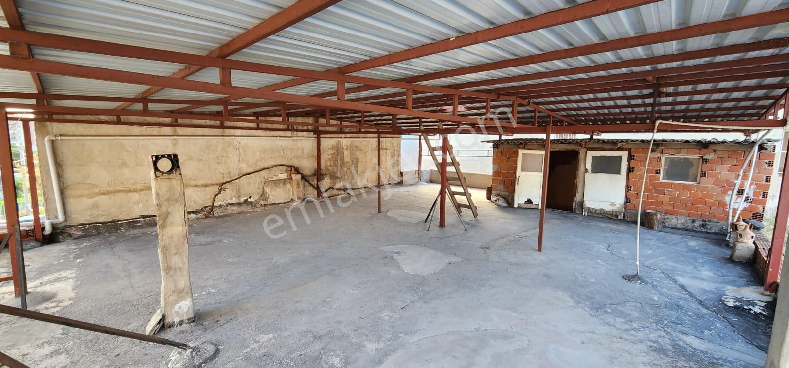 İzmir Bayraklıda Satılık Müstakil Bahçeli İki Katlı Bina - Görsel 34