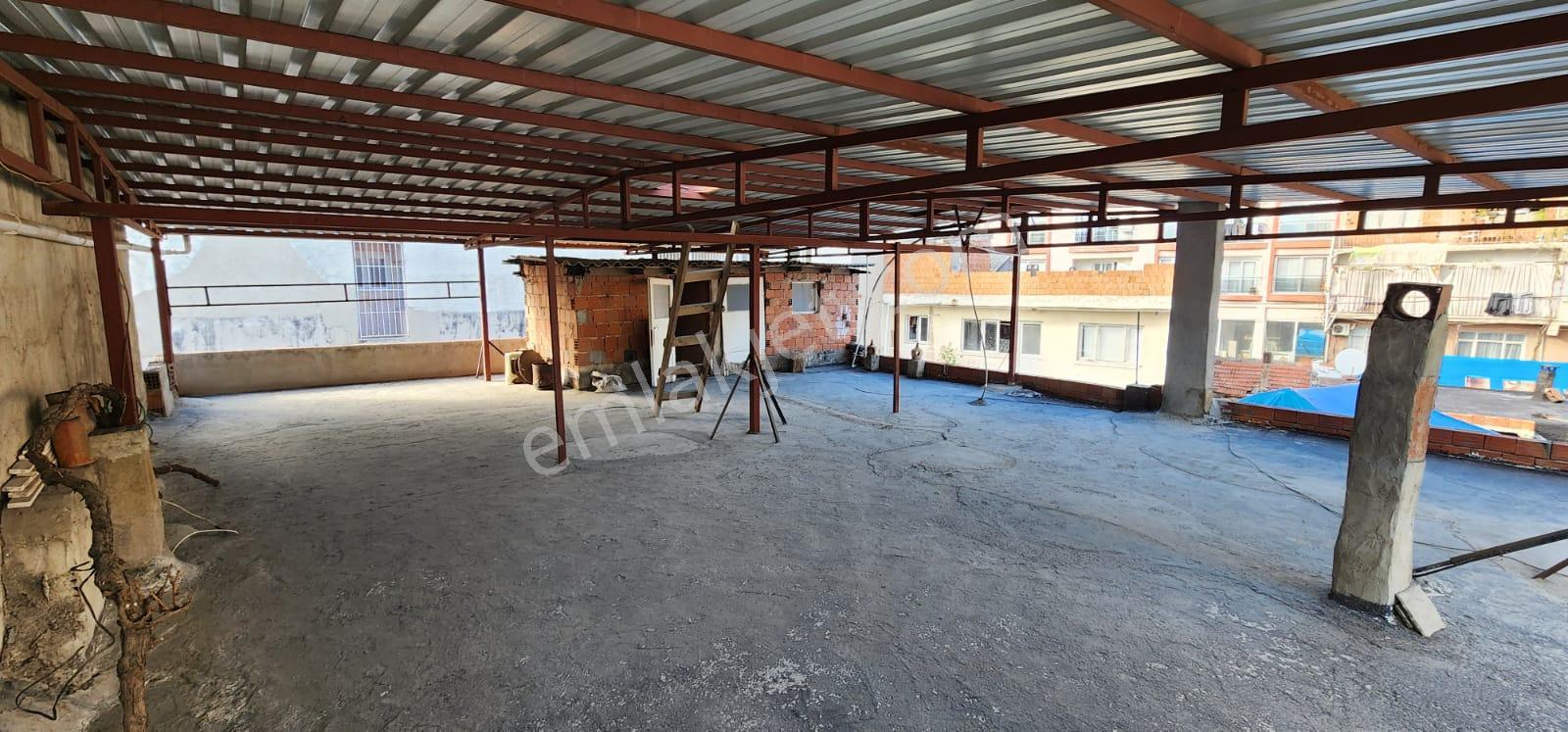 İzmir Bayraklıda Satılık Müstakil Bahçeli İki Katlı Bina - Görsel 33