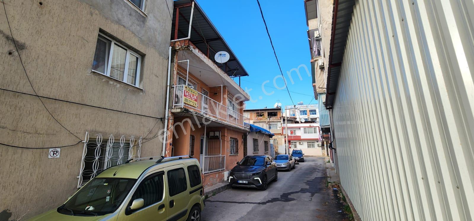 İzmir Bayraklıda Satılık Müstakil Bahçeli İki Katlı Bina - Görsel 5