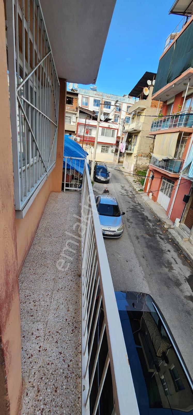 İzmir Bayraklıda Satılık Müstakil Bahçeli İki Katlı Bina - Görsel 27